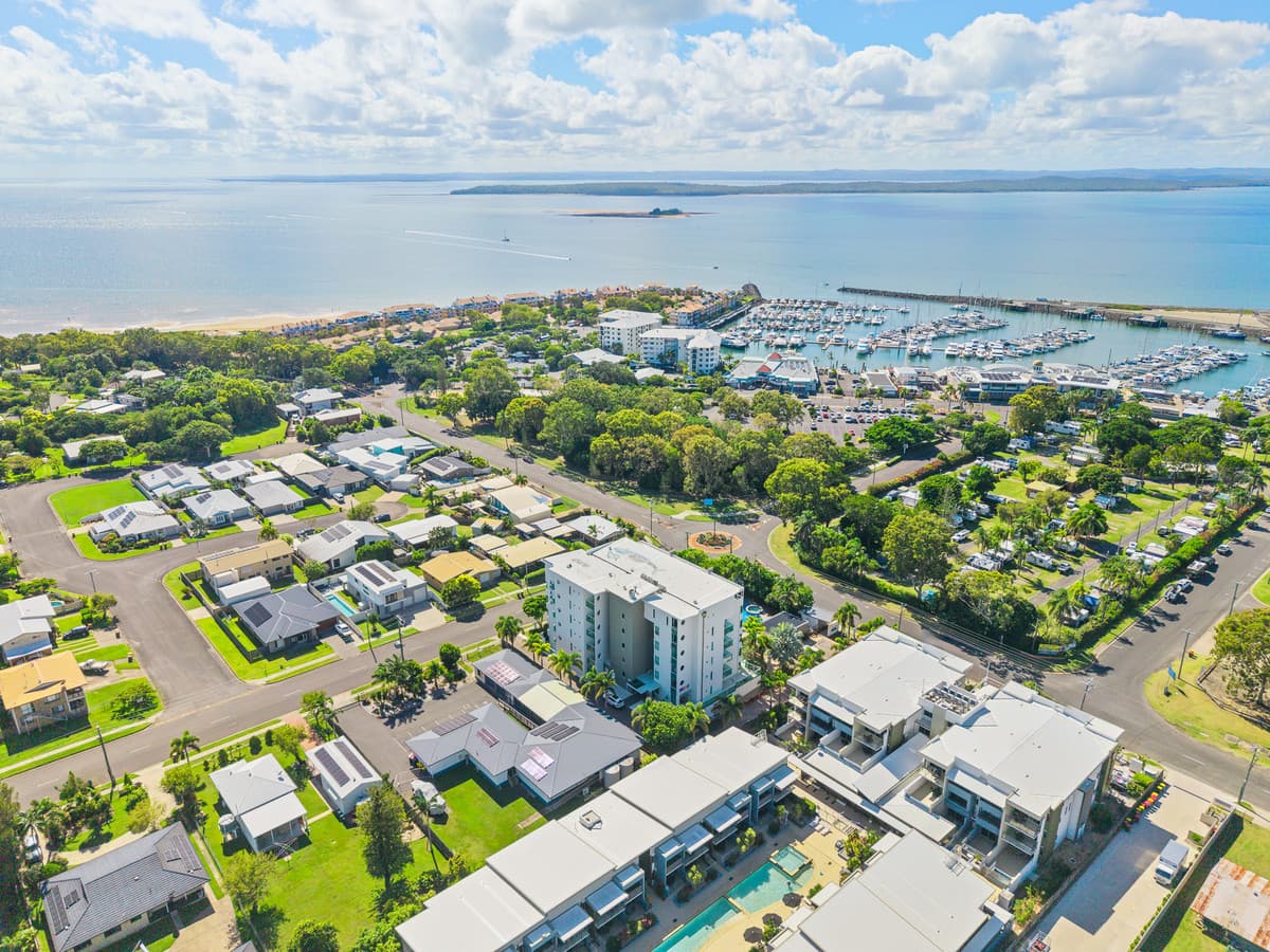 3/625 Esplanade, Urangan — photo 1 of 5
