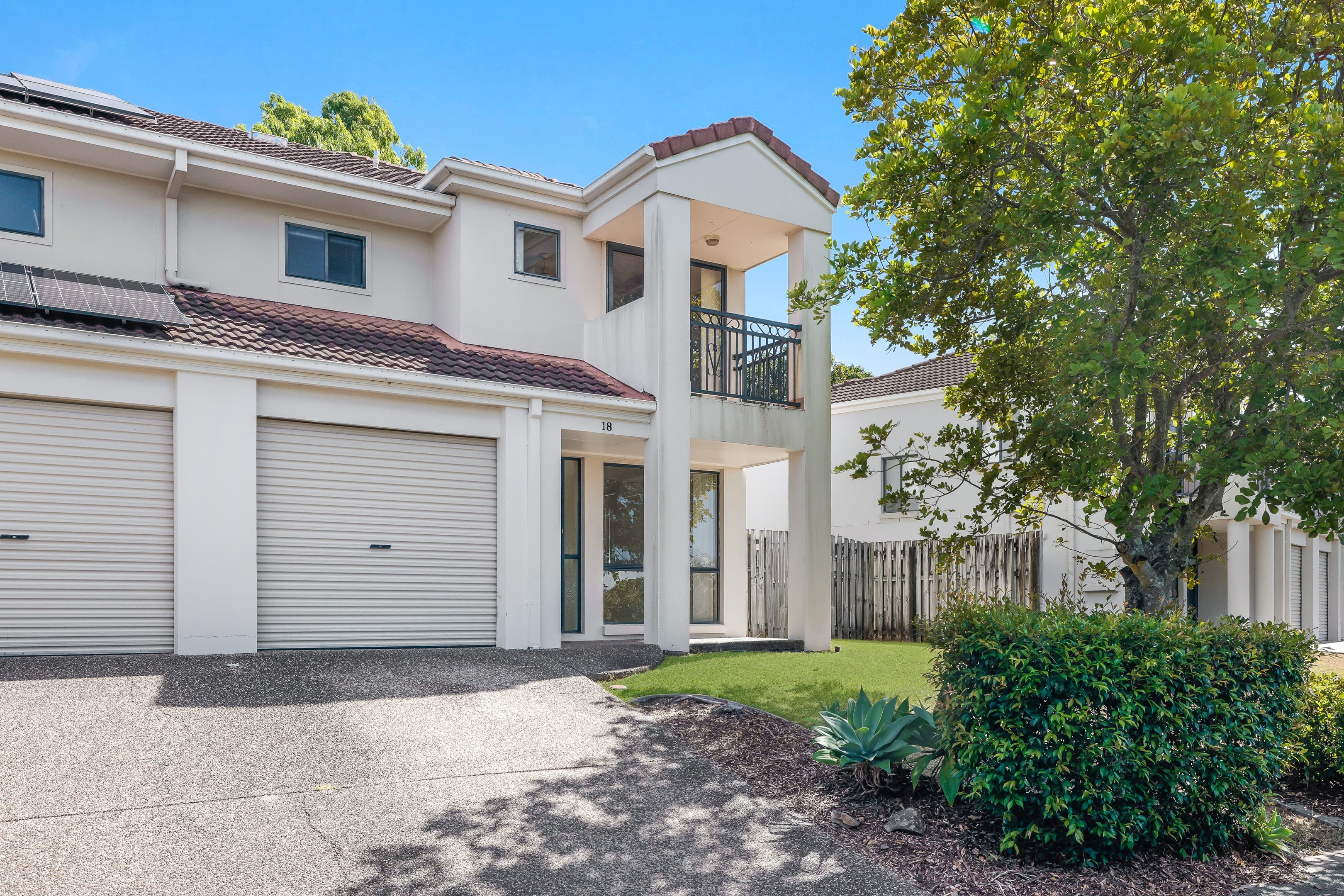 18/1 Hervey Street, Pacific Pines — photo 1 of 5