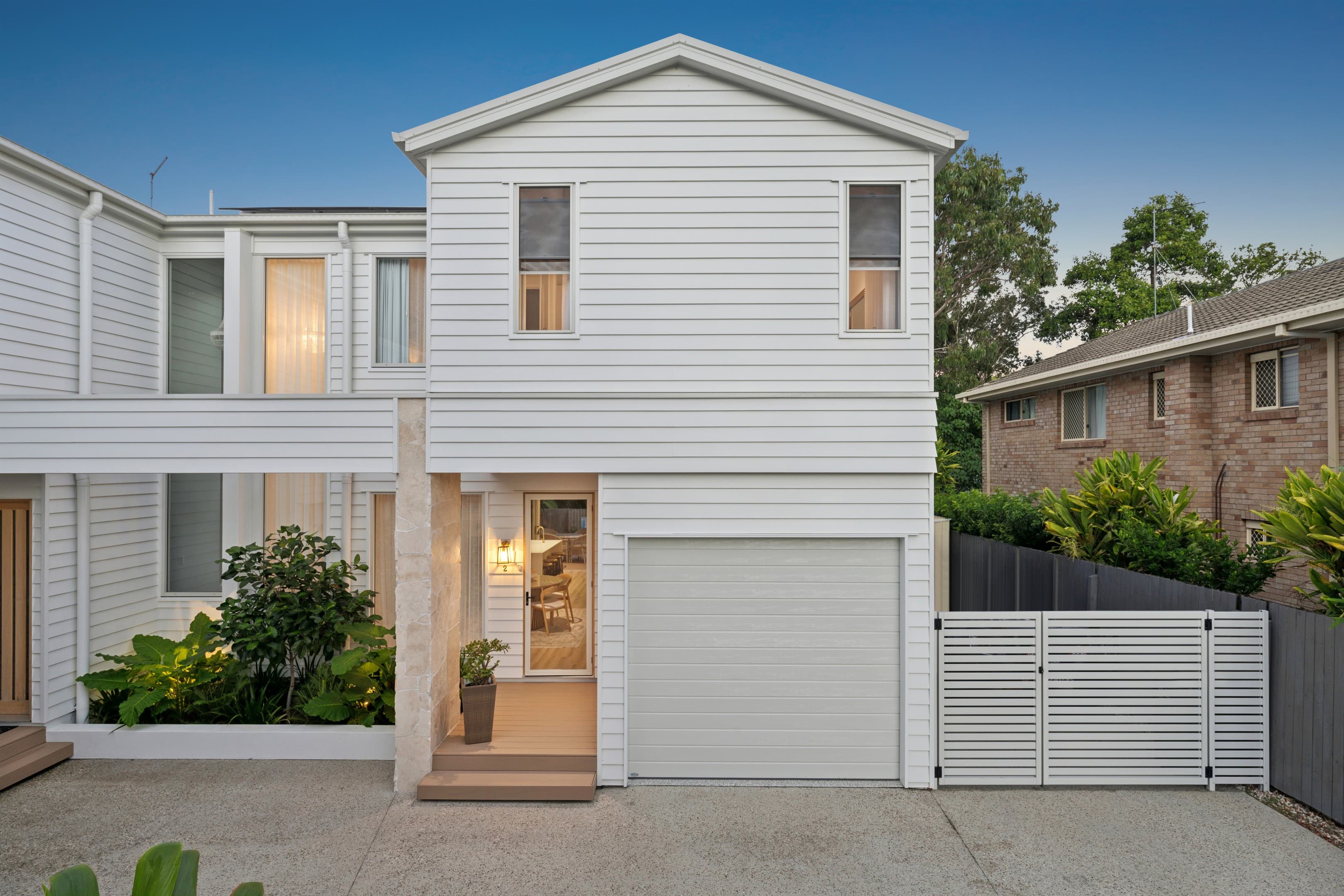 2/4A Jarnahill Drive, Mount Coolum — photo 1 of 5