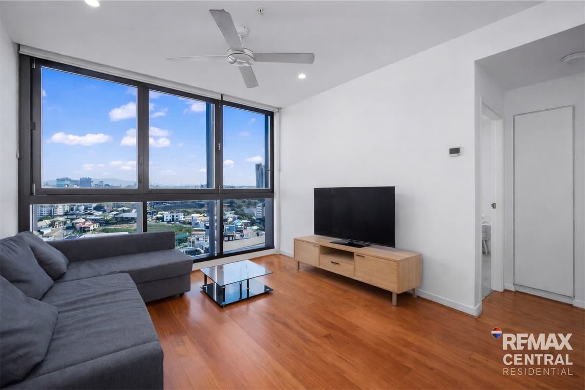 Level 15/1033 Ann Street, Newstead — photo 1 of 5