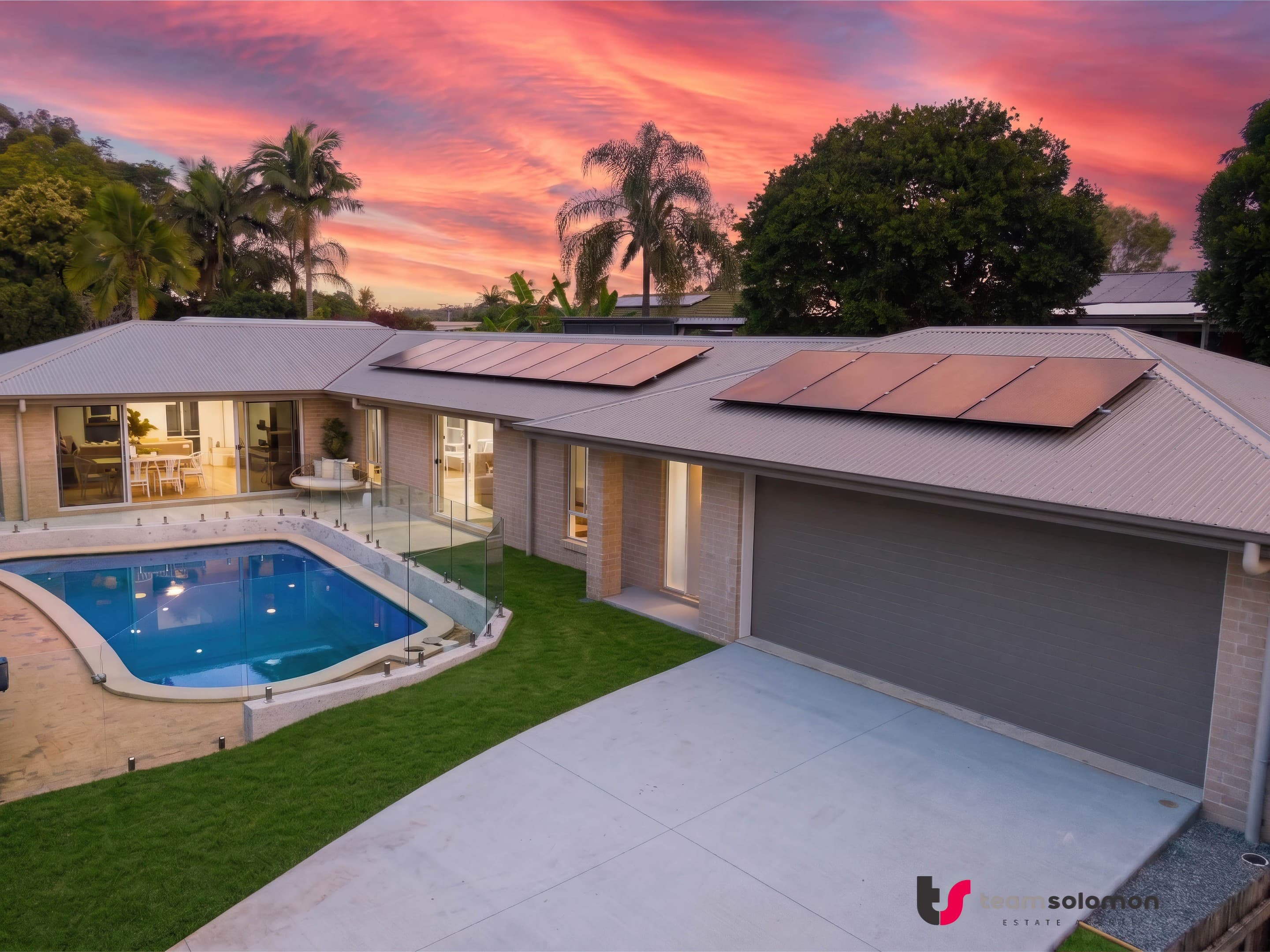 22 Arbour Way, Regents Park - Image 1
