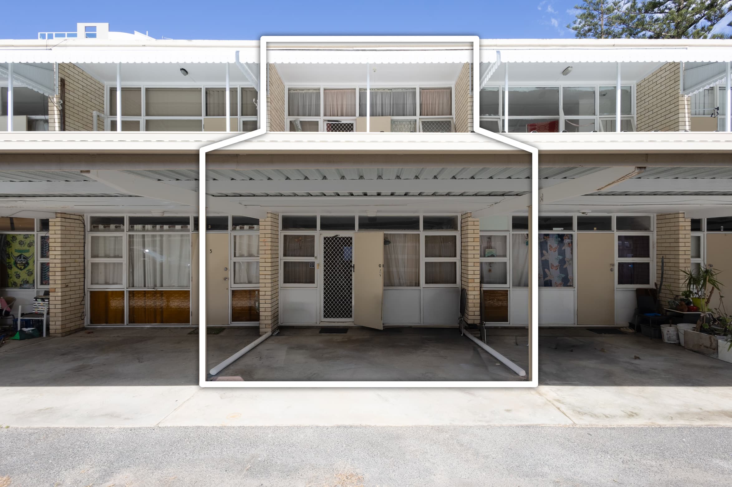 4/81 Frank Street, Labrador - Image 1