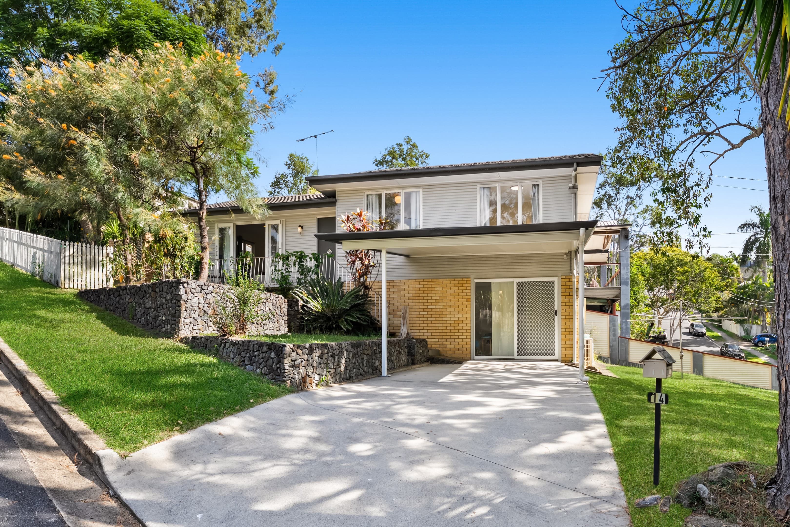 14 Woongarra Street, The Gap - Image 1