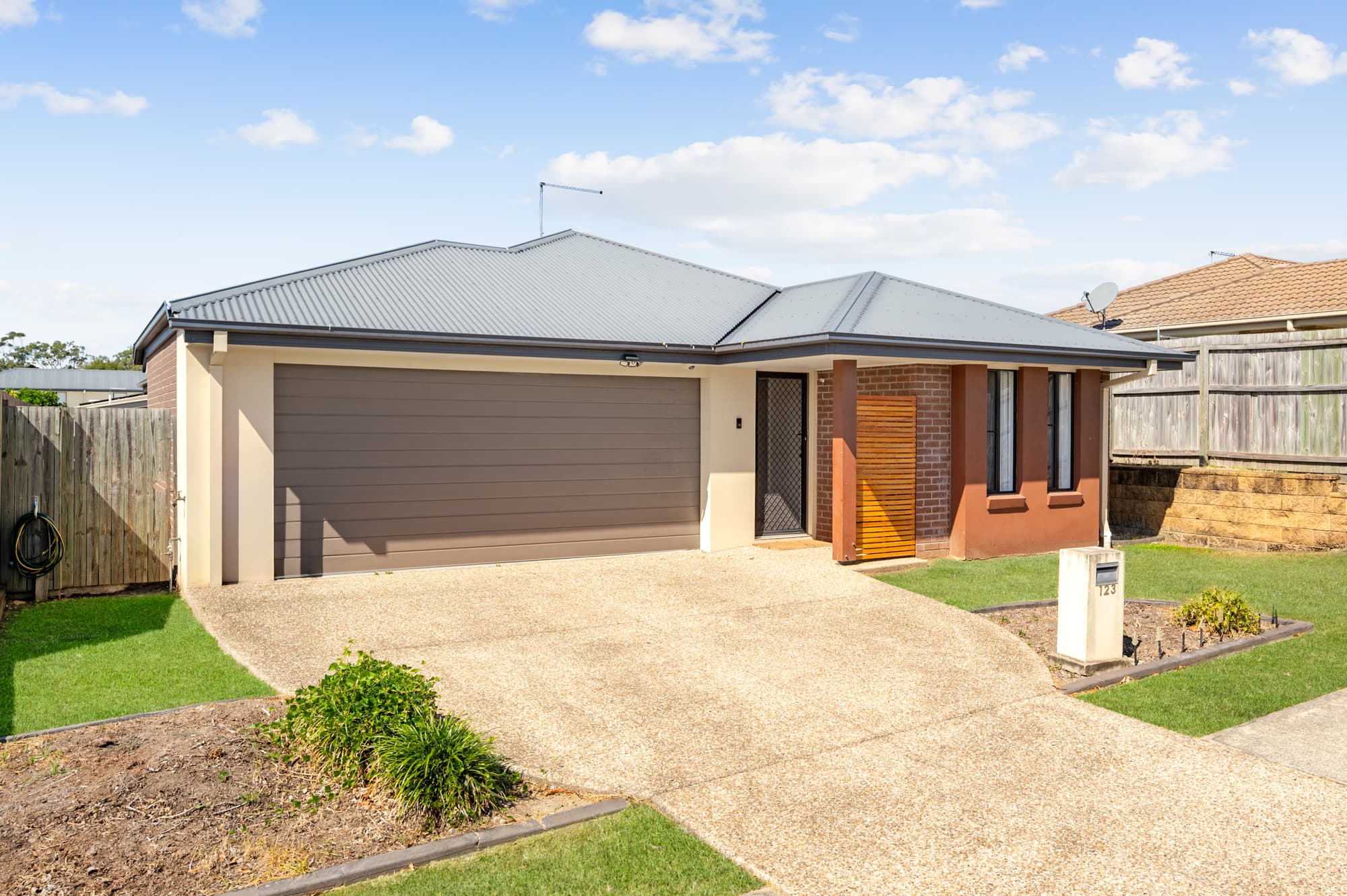 123 Dixon Drive, Pimpama - Image 1