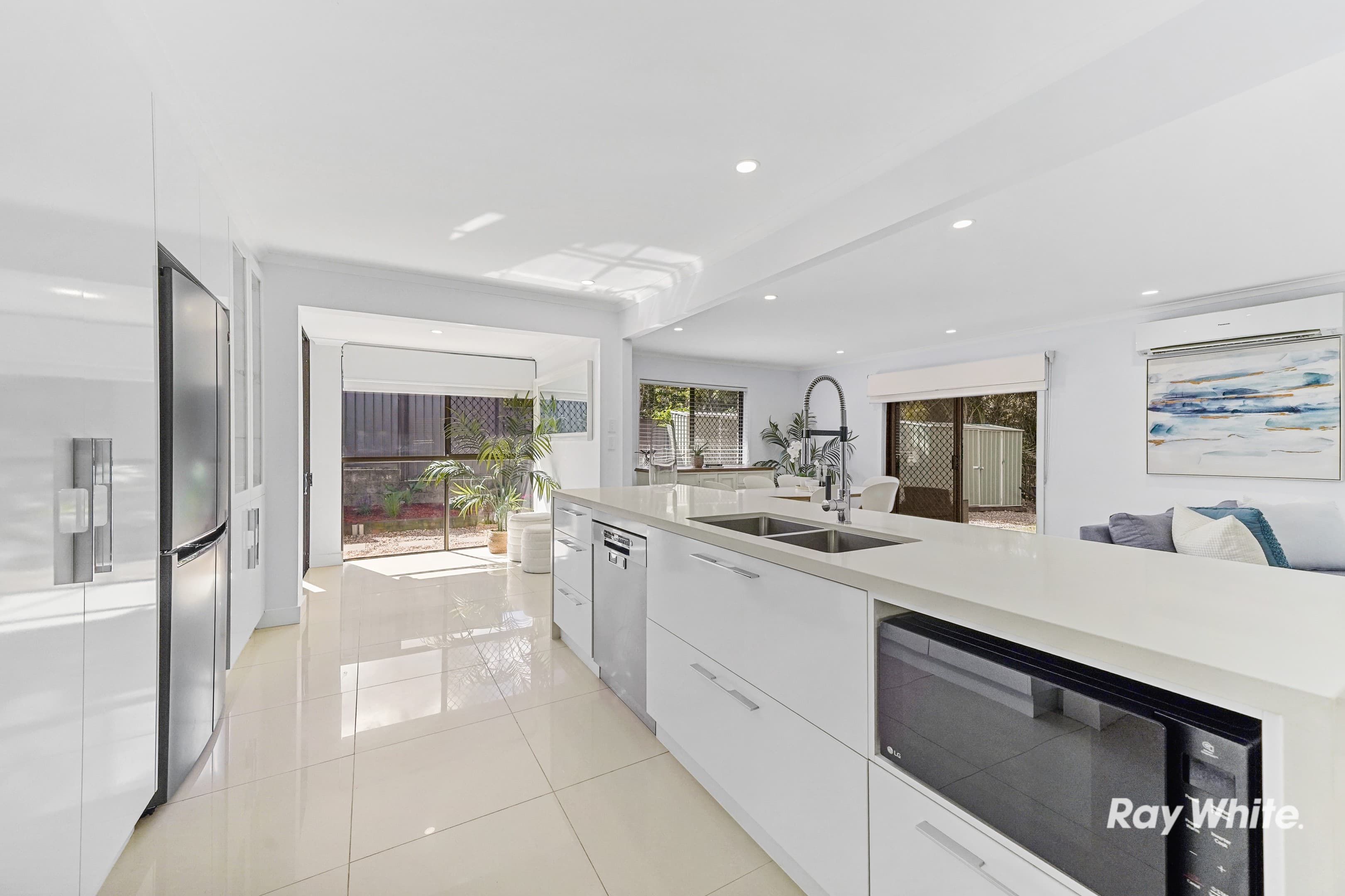 21 Jeanette Avenue, Springwood