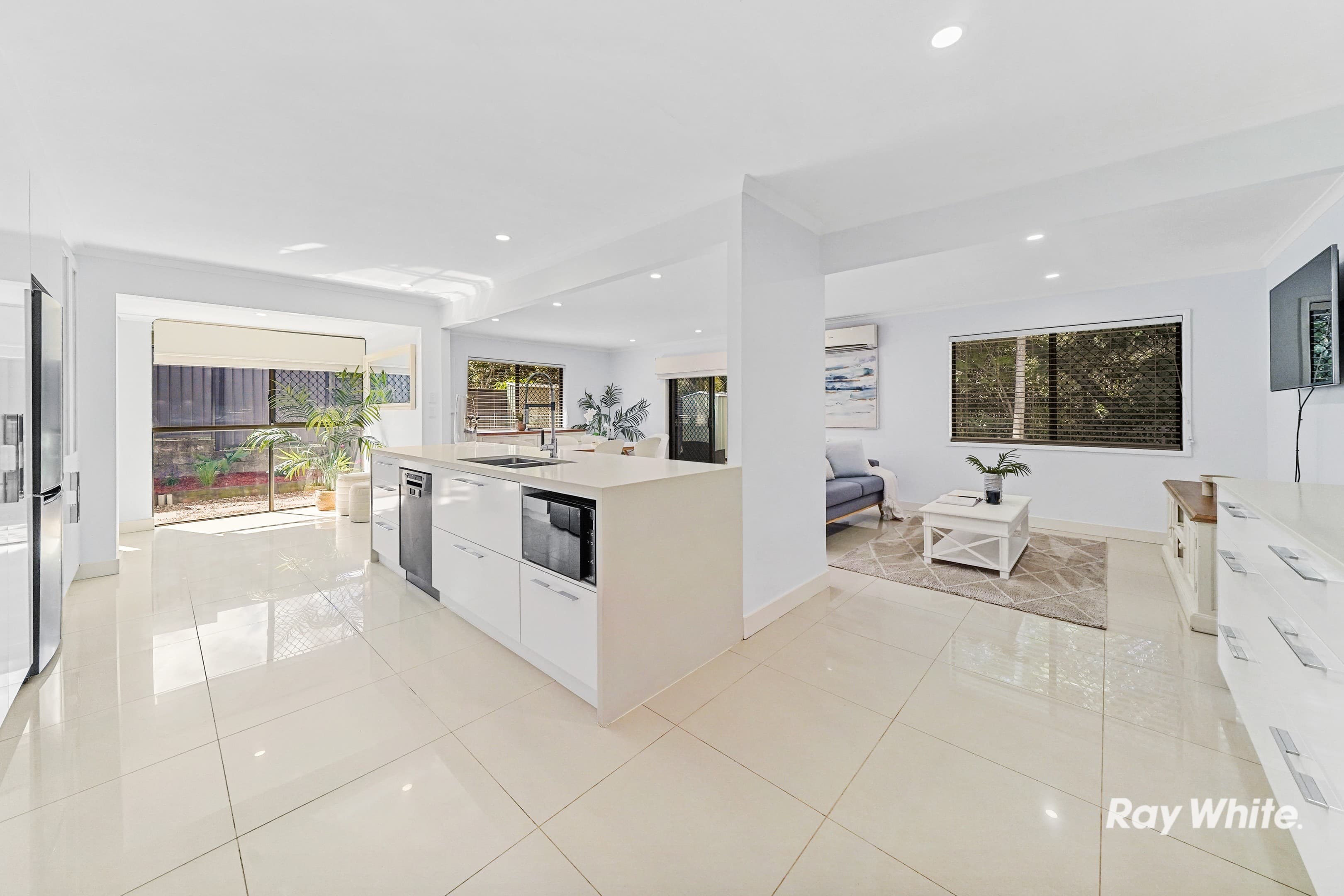 21 Jeanette Avenue, Springwood - Image 1