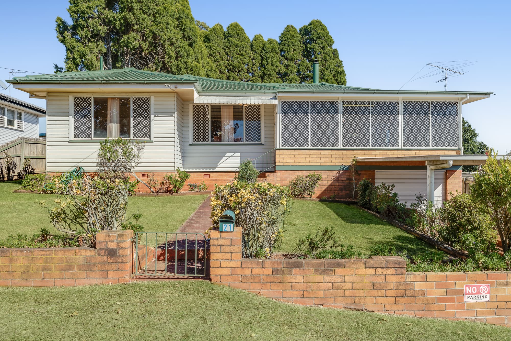 21 Catto Street, Centenary Heights - Image 1