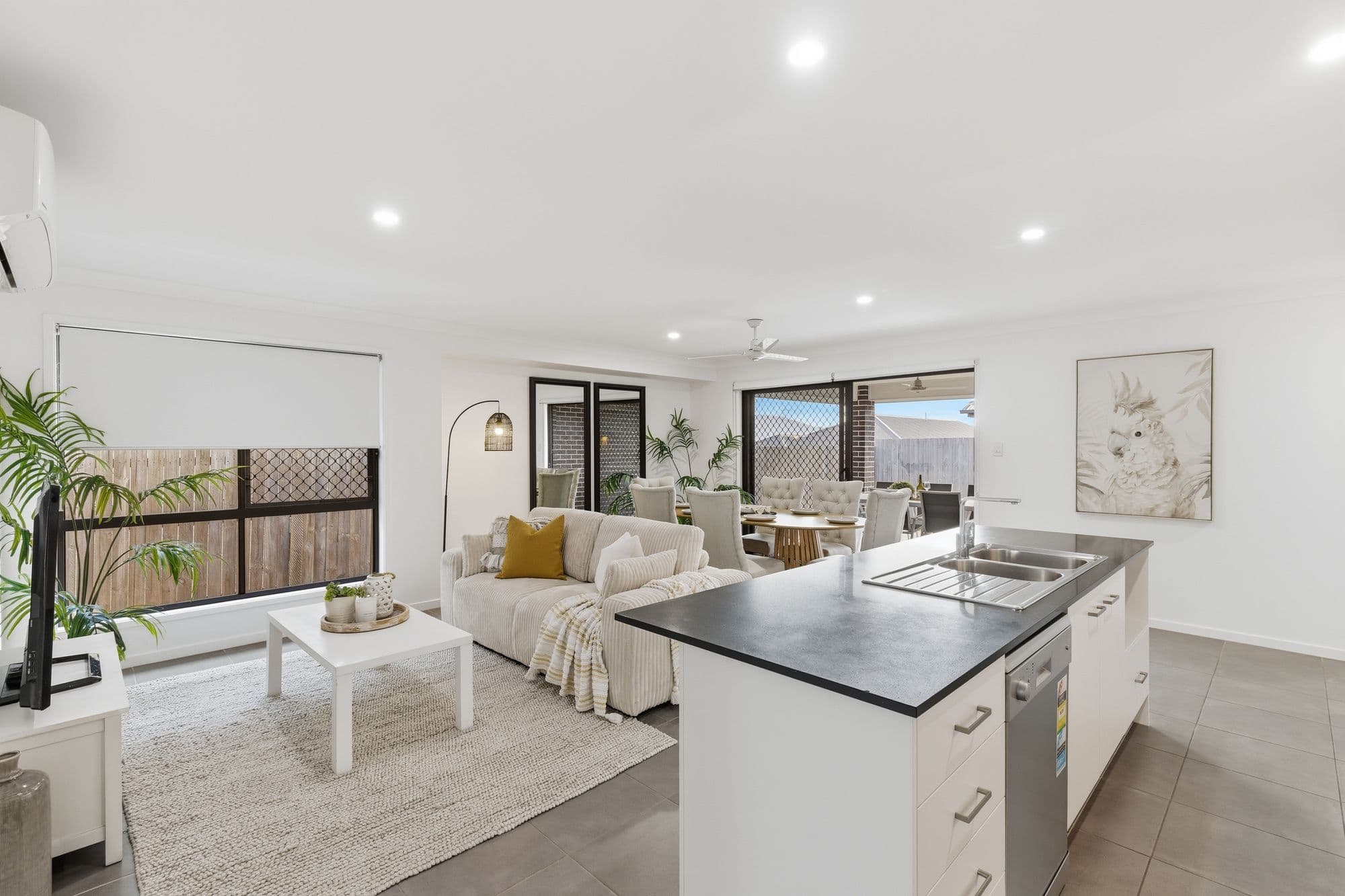 10 Barratta Street, Spring Mountain, Spring Mountain — photo 1 of 5