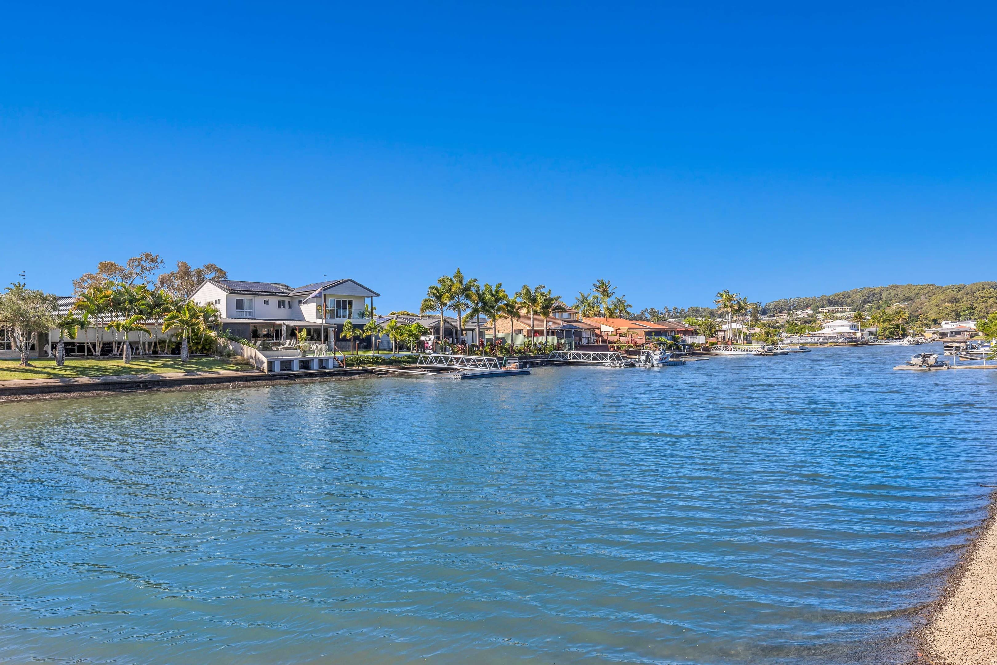 2 Allchin Court, Currumbin Waters, Currumbin Waters — photo 1 of 5
