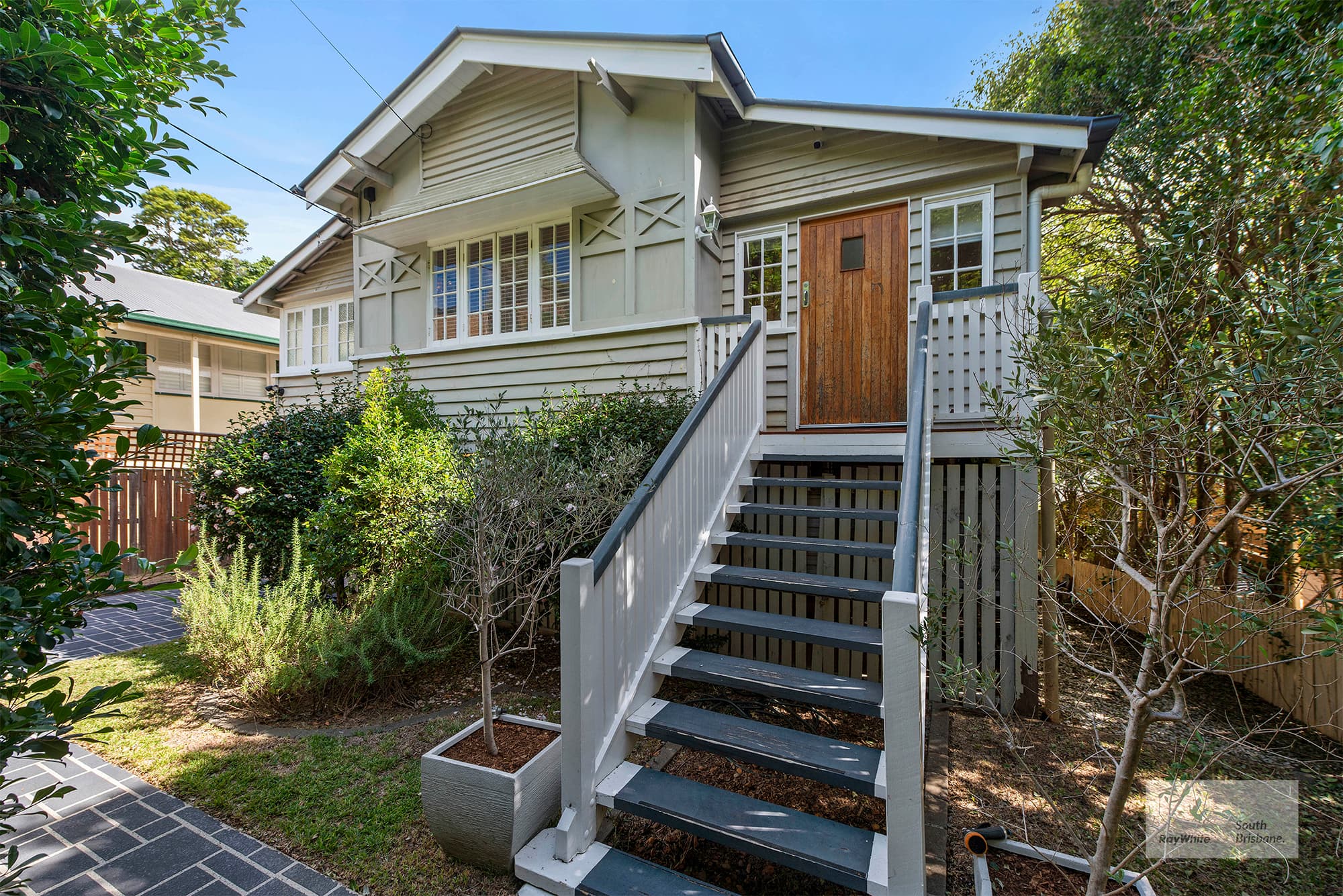 9 Colton Street, Highgate Hill - Image 1