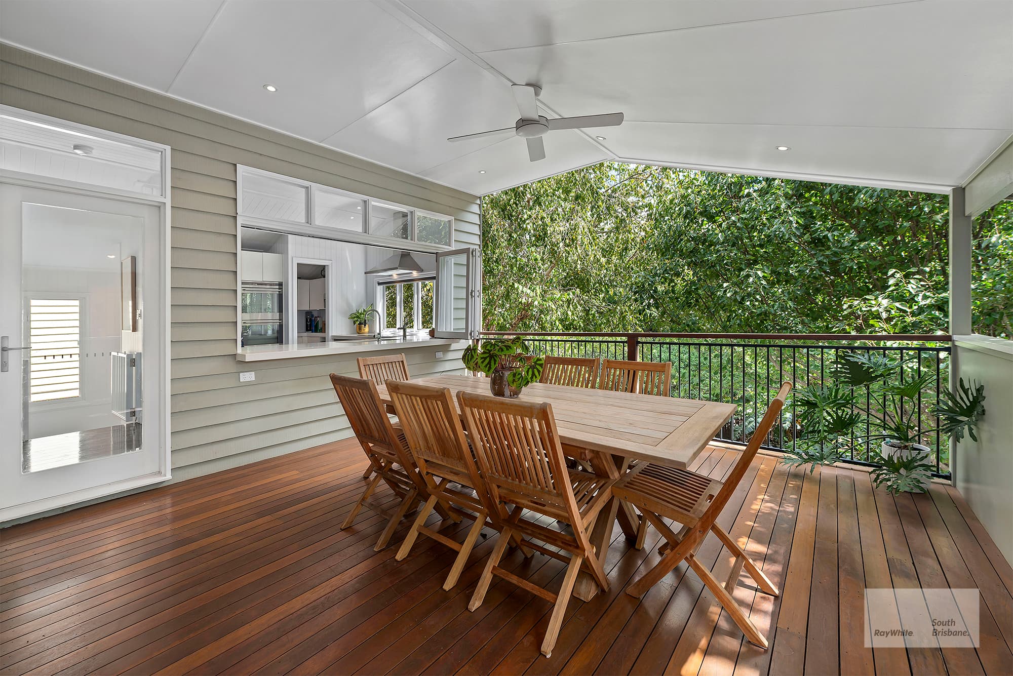 9 Colton Street, Highgate Hill — photo 1 of 5
