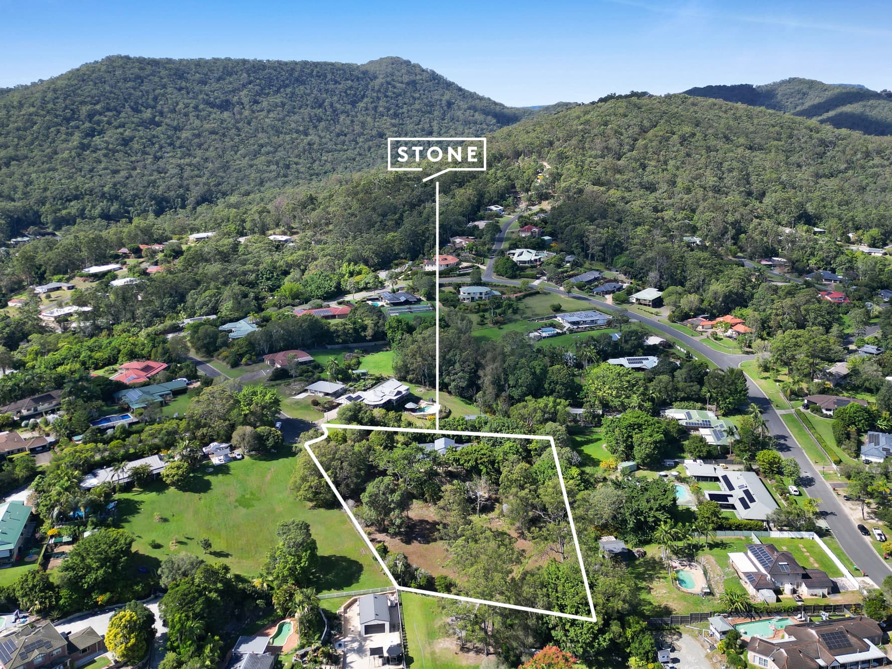 14 Quince Place, Bonogin — photo 1 of 5