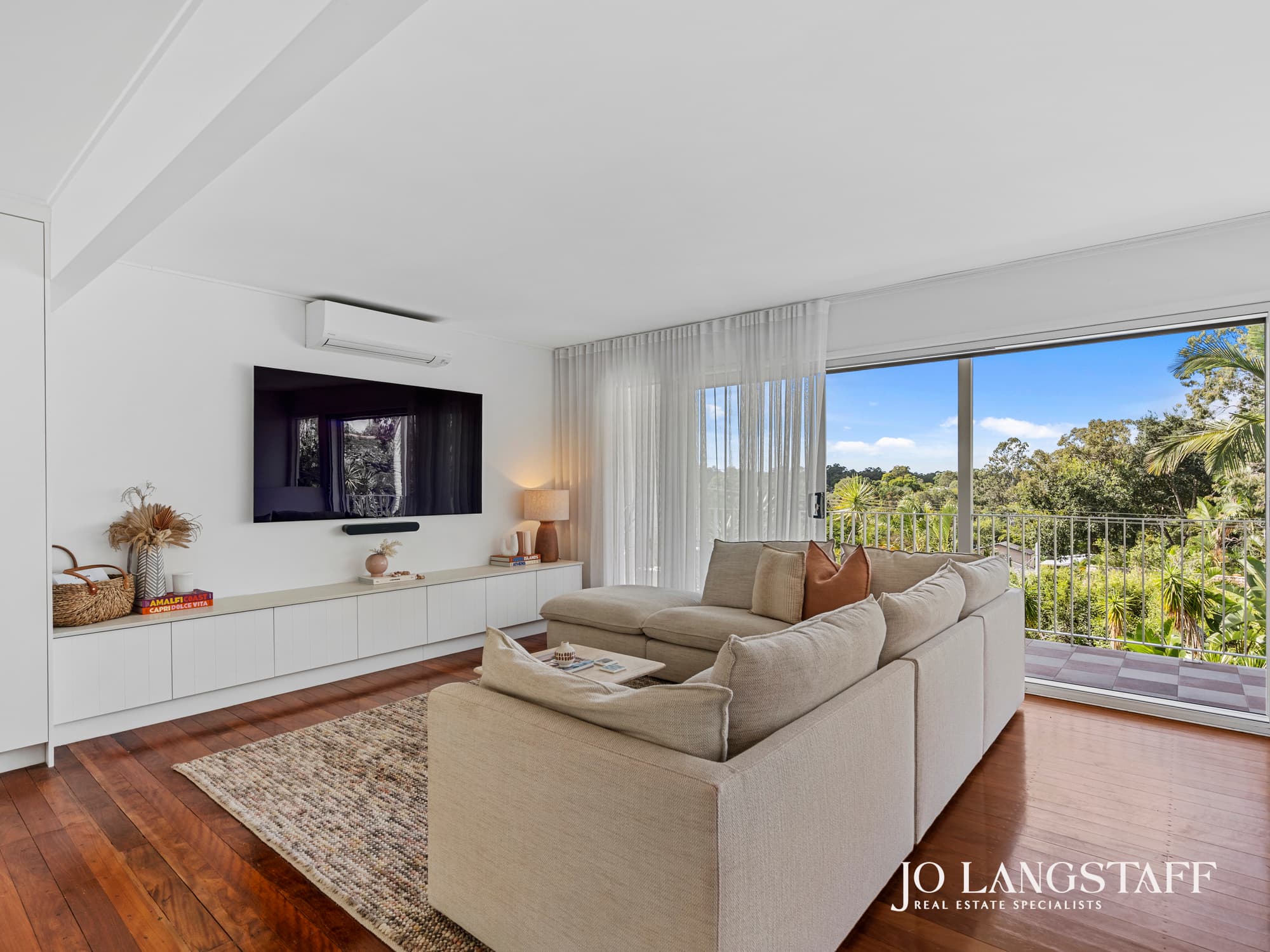21 Euree Street, Kenmore, Kenmore — photo 1 of 5