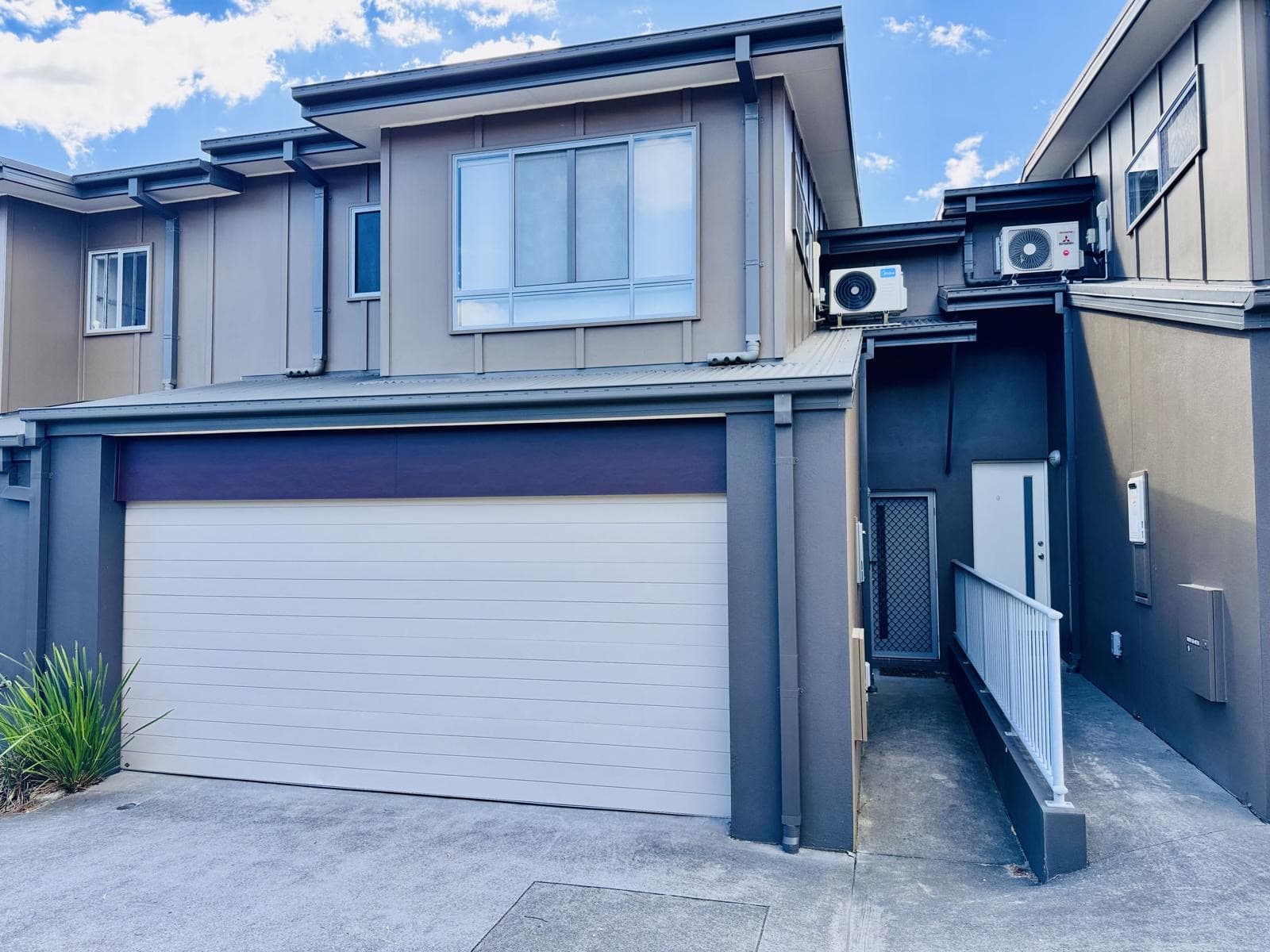 ID:21174093/446 Pine Ridge Road, Coombabah — photo 1 of 5