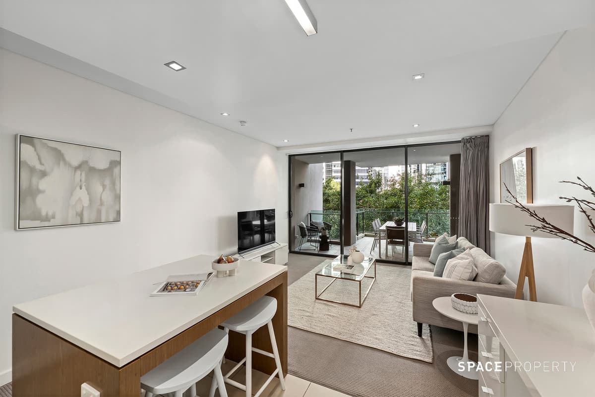 301/107 Astor Terrace, Spring Hill — photo 1 of 5
