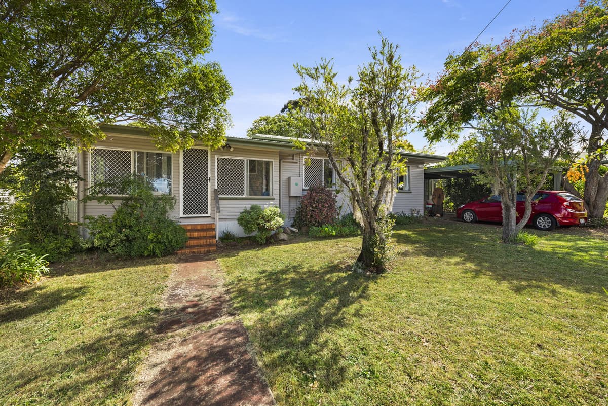 35 Tara Street, Wilsonton - Image 1