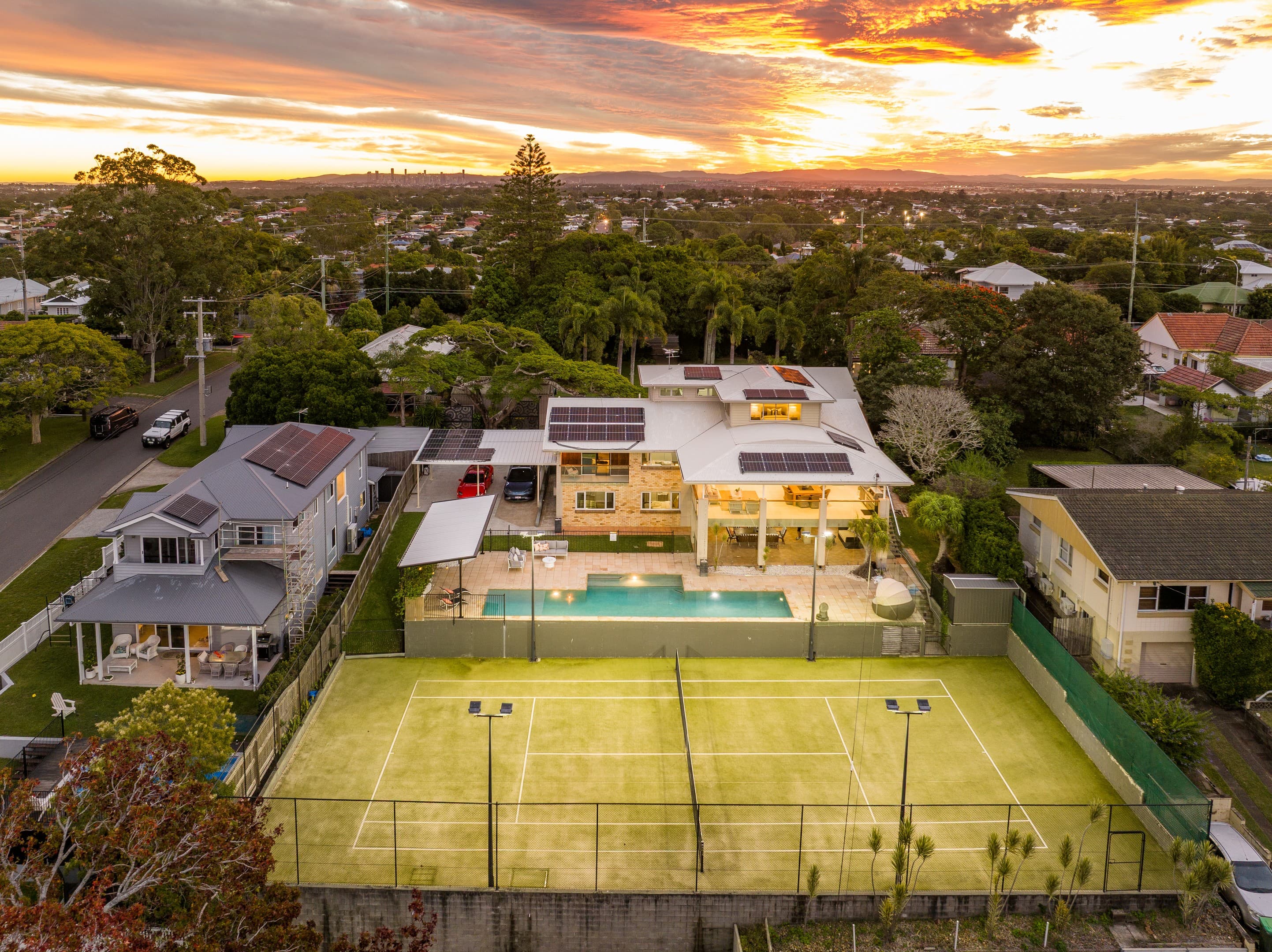116 Manly Road, Manly West — photo 1 of 5