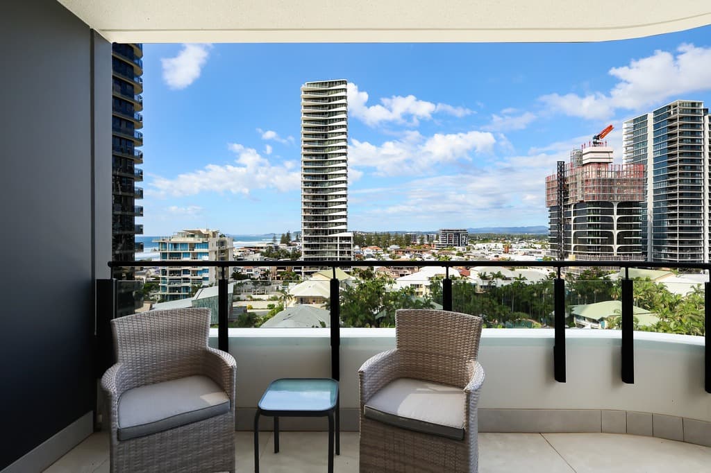 701/4-6 Alexandra Avenue, Mermaid Beach - Image 1