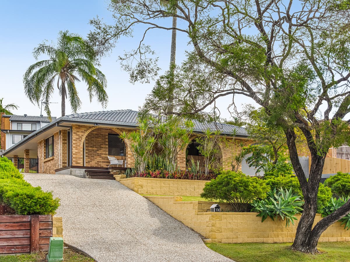 18 Ebrill Street, Jamboree Heights - Image 1
