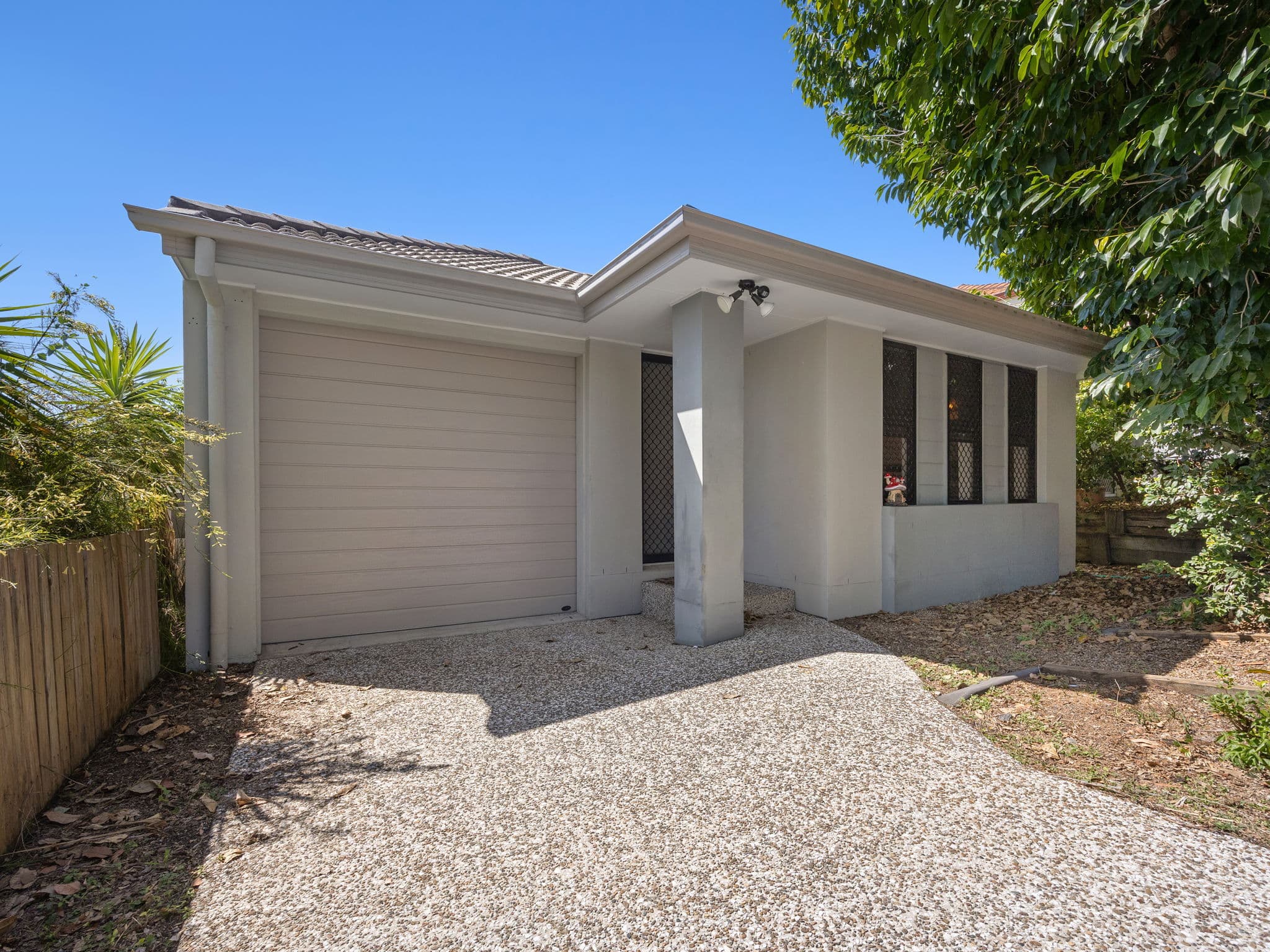 8 Hyde Avenue, Springfield Lakes - Image 1