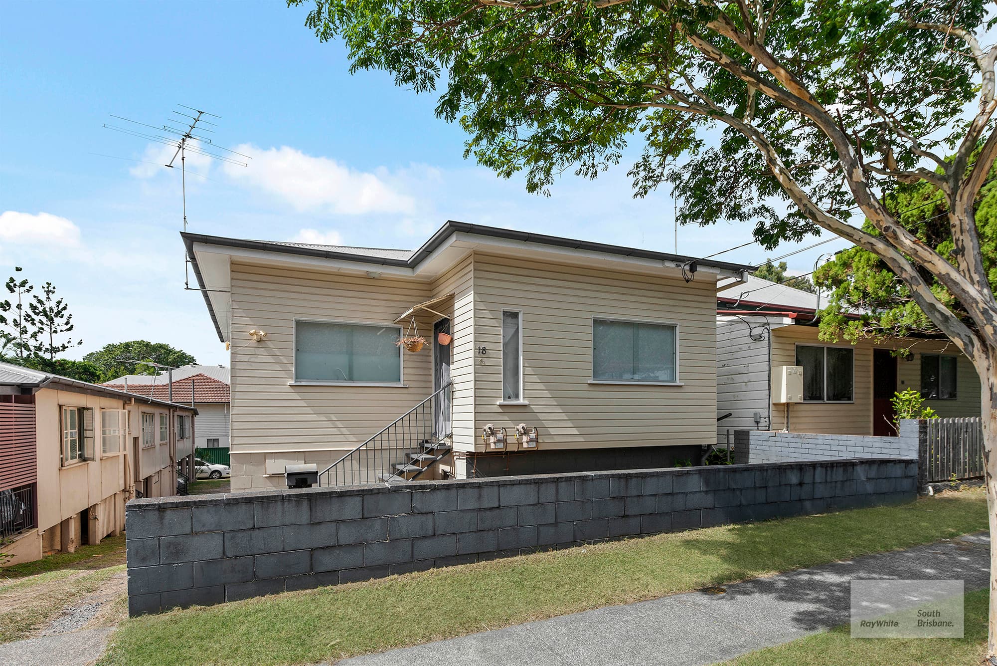 18 Franklin Street, Highgate Hill - Image 1