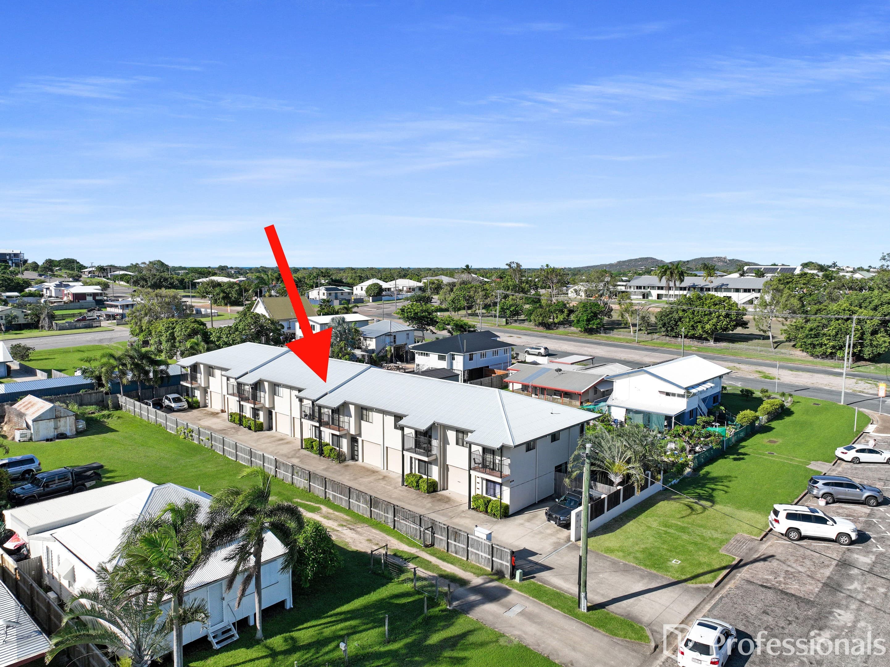 4/34 Poole Street, Bowen — photo 1 of 5
