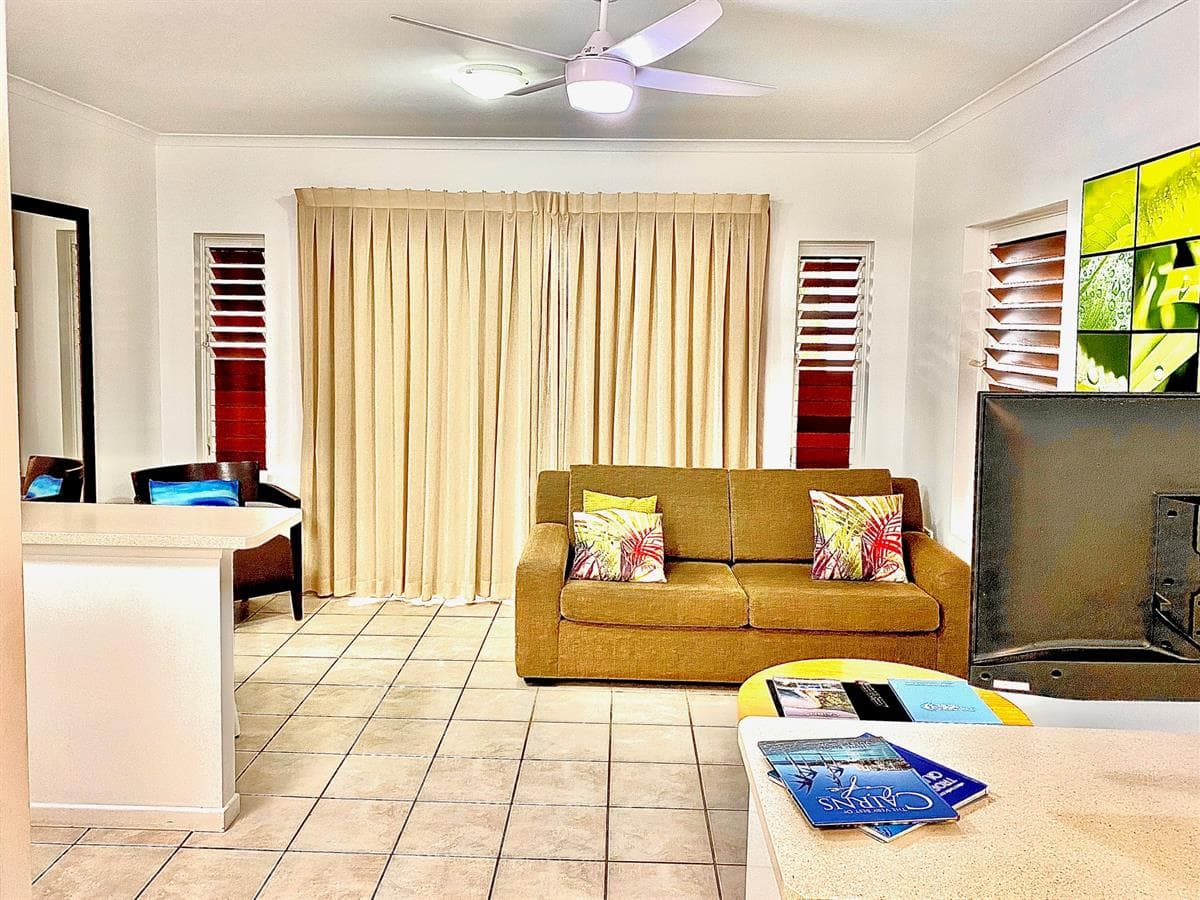 9/10-14 Amphora Street, Palm Cove — photo 1 of 5