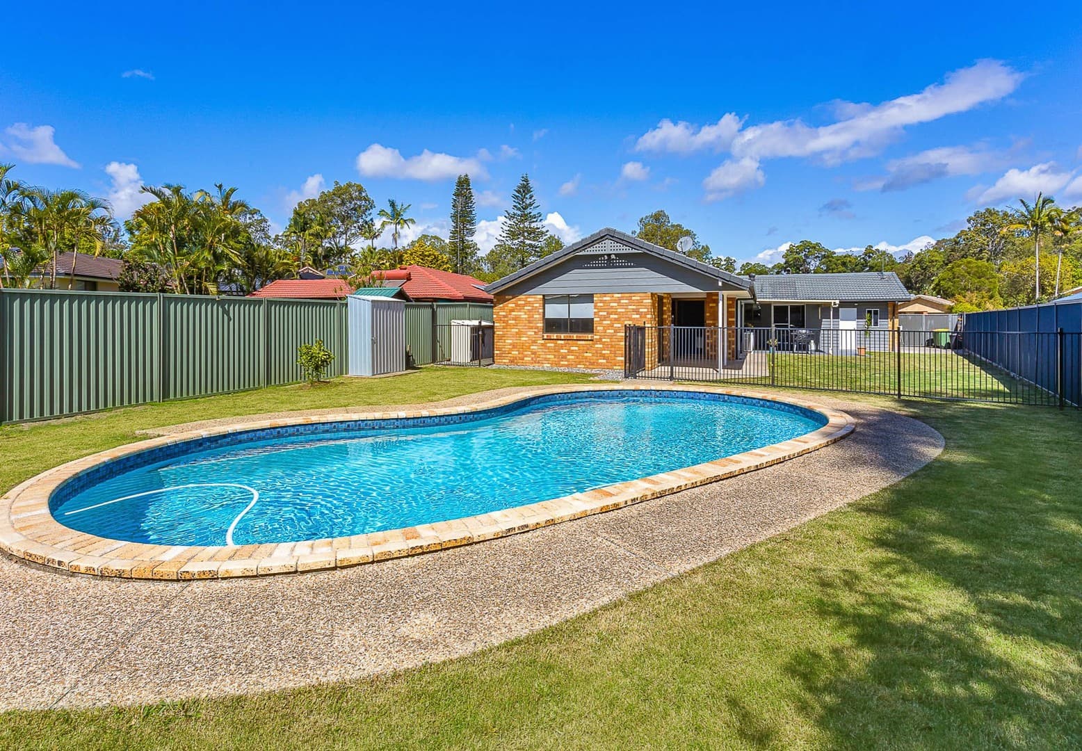 16 Dugandan Street, Nerang — photo 1 of 5