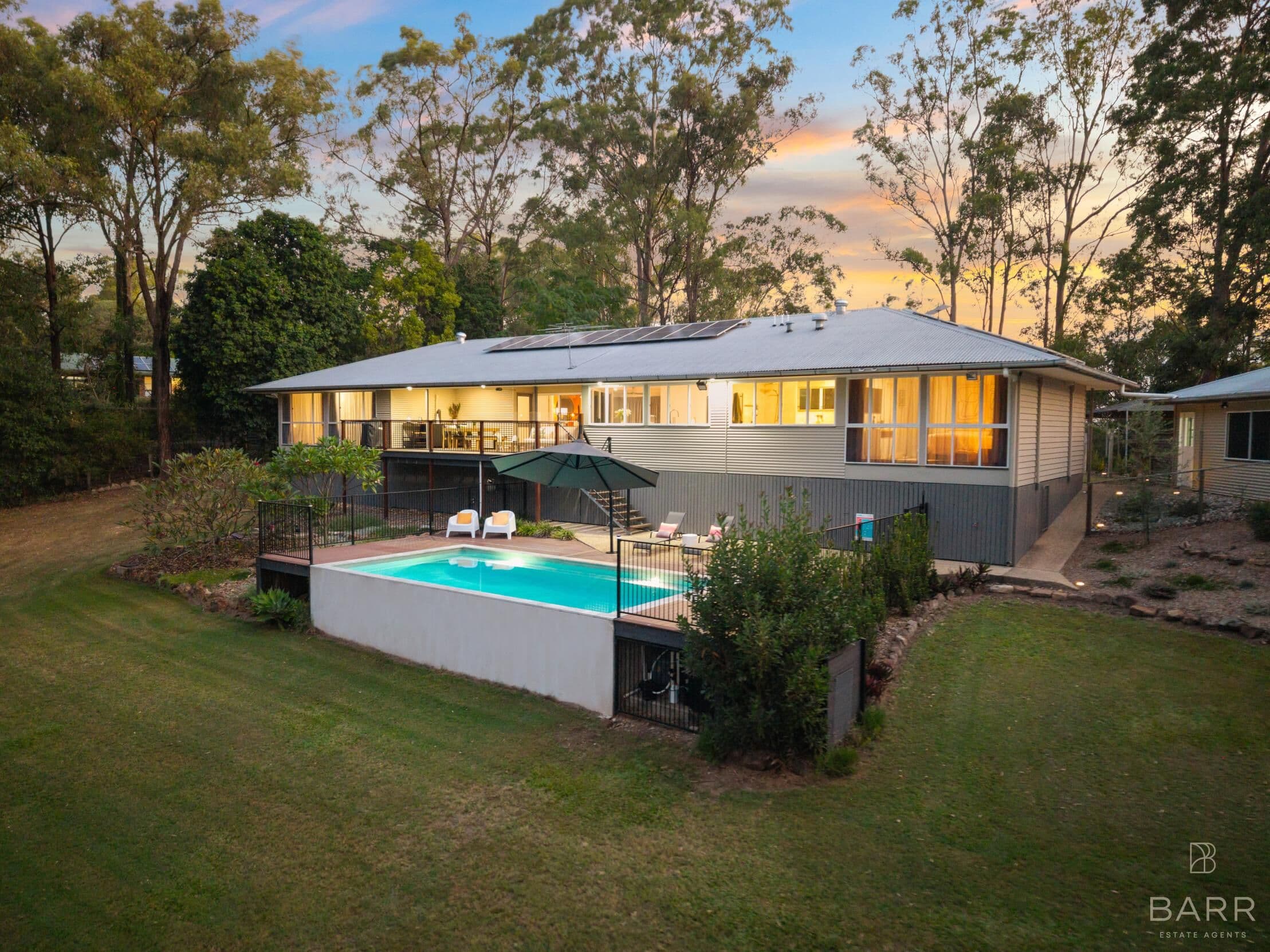 120 Hornsey Road, Anstead