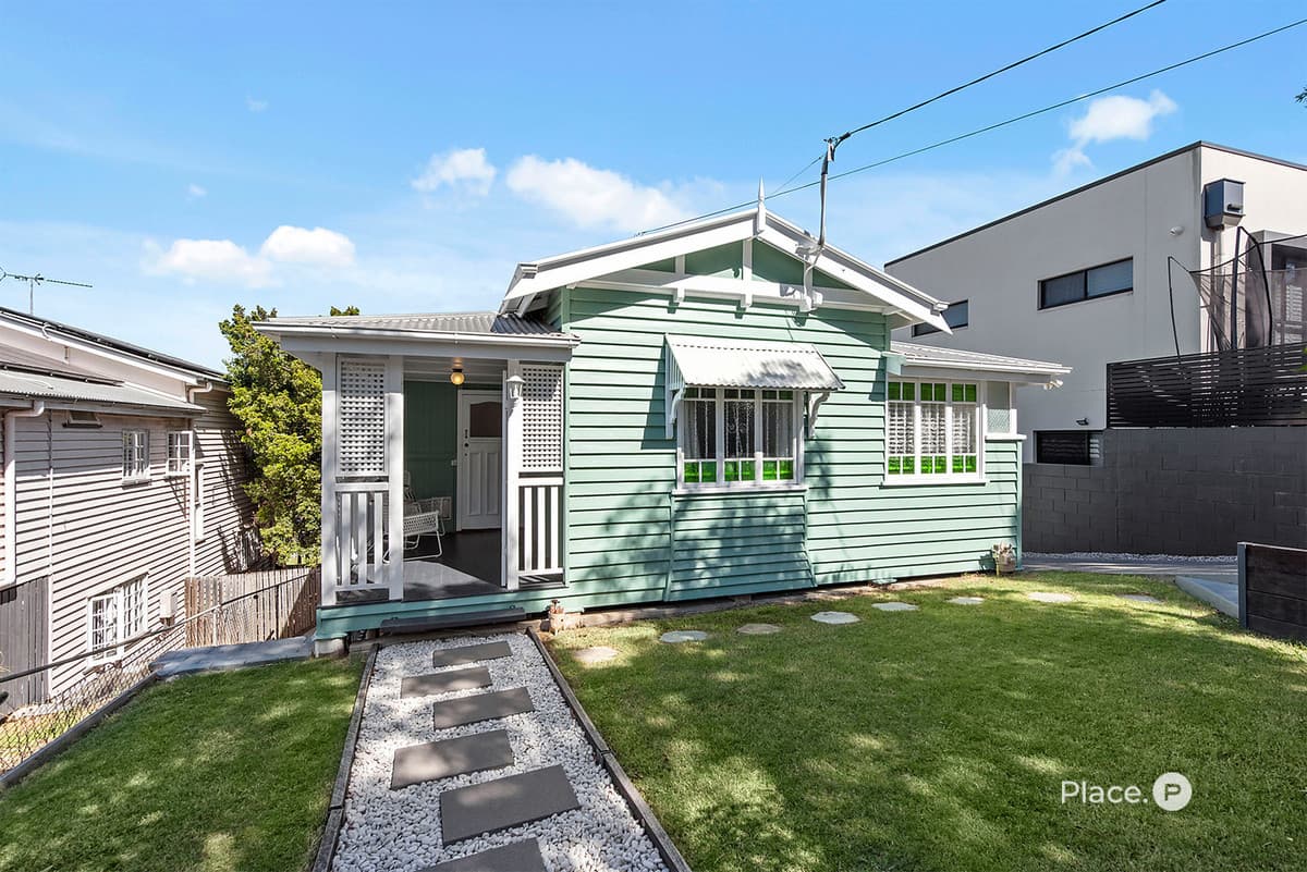 29 Albert Street, Holland Park West - Image 1