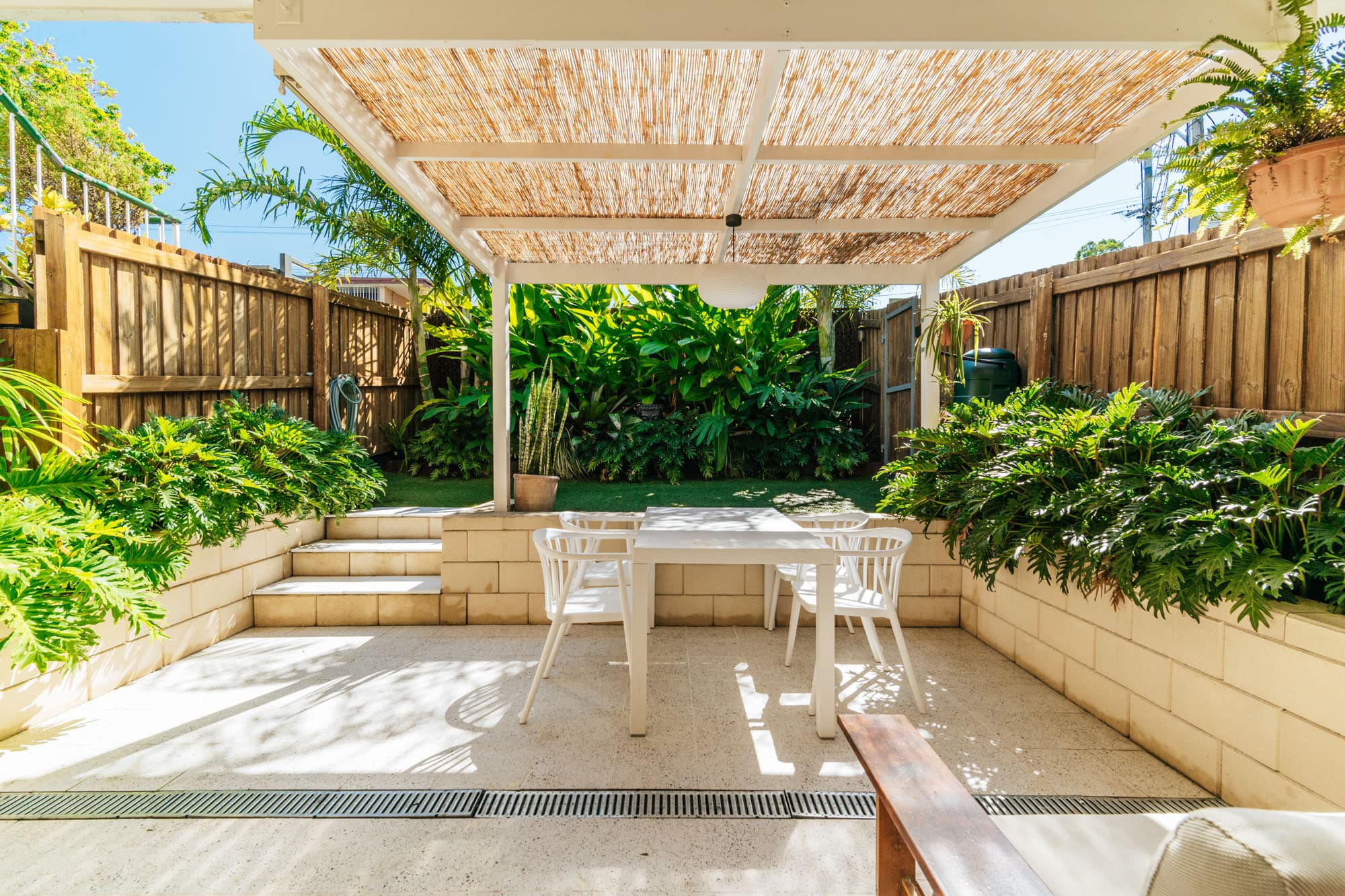 2/371 Cornwall Street, Greenslopes - Image 1