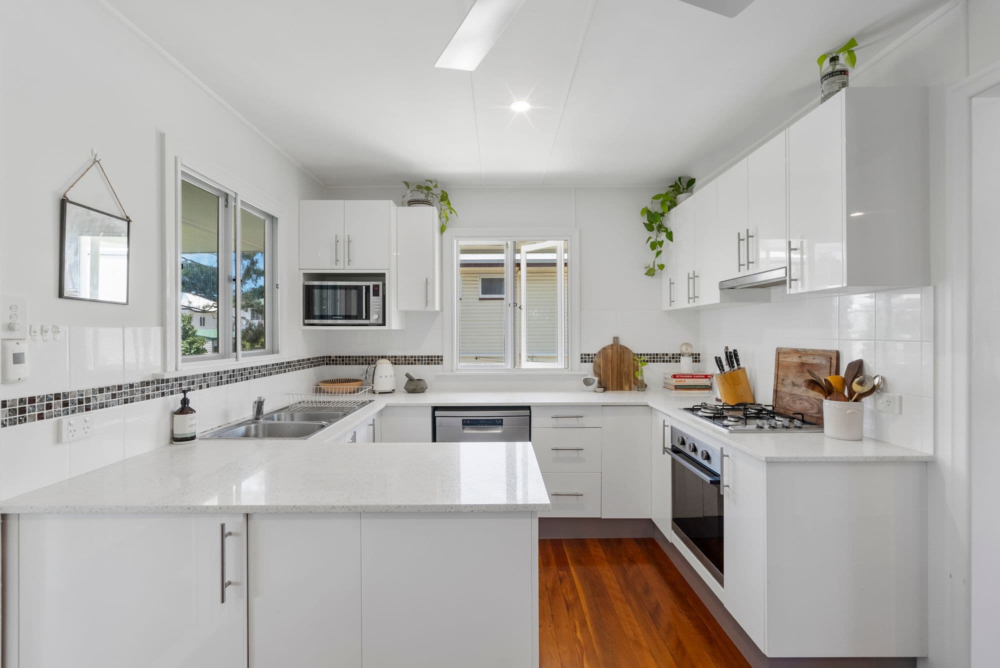11 Cross Street, Mitchelton — photo 1 of 5