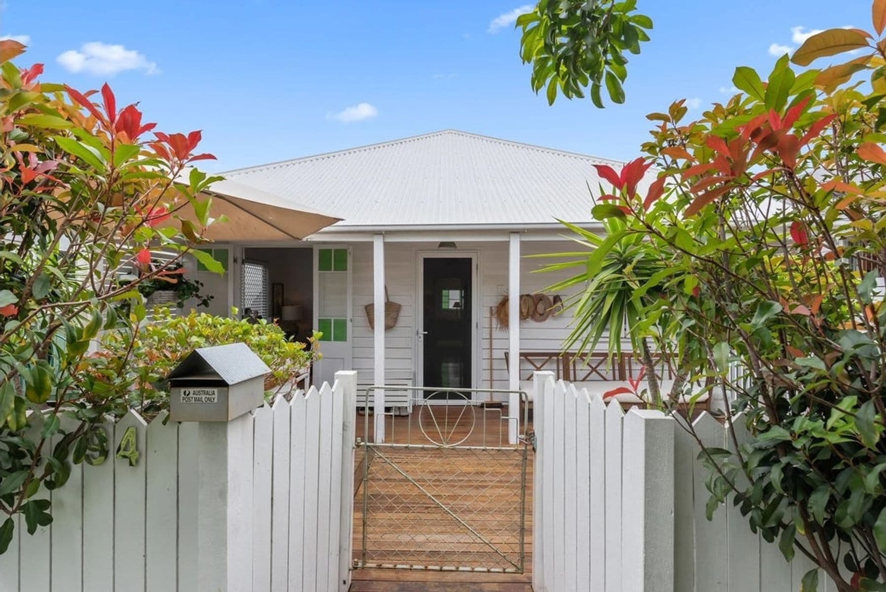 94 Lower Cairns Terrace, Paddington - Image 1