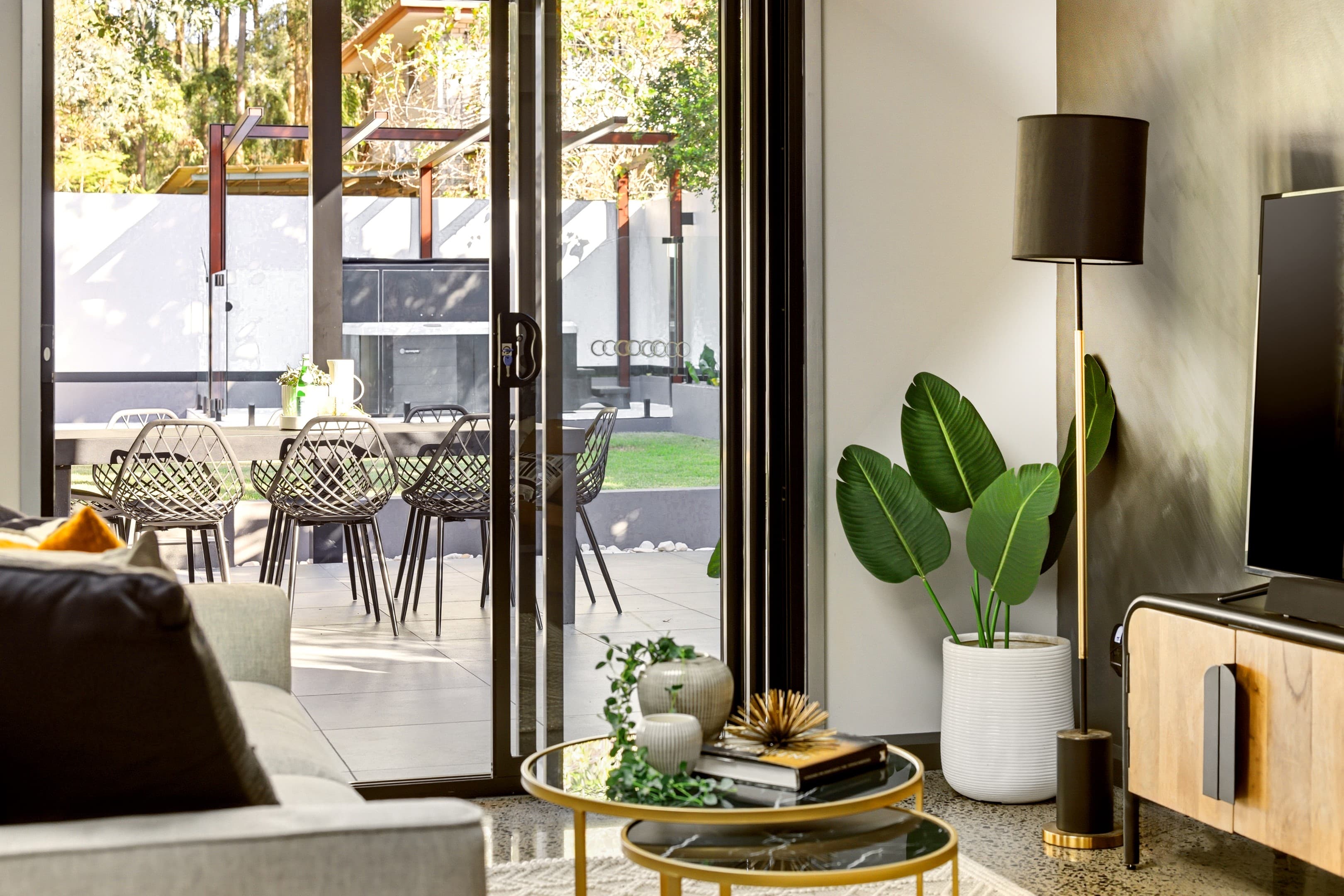 71 Wisteria Crescent, Mount Gravatt East, Mount Gravatt East — photo 1 of 5