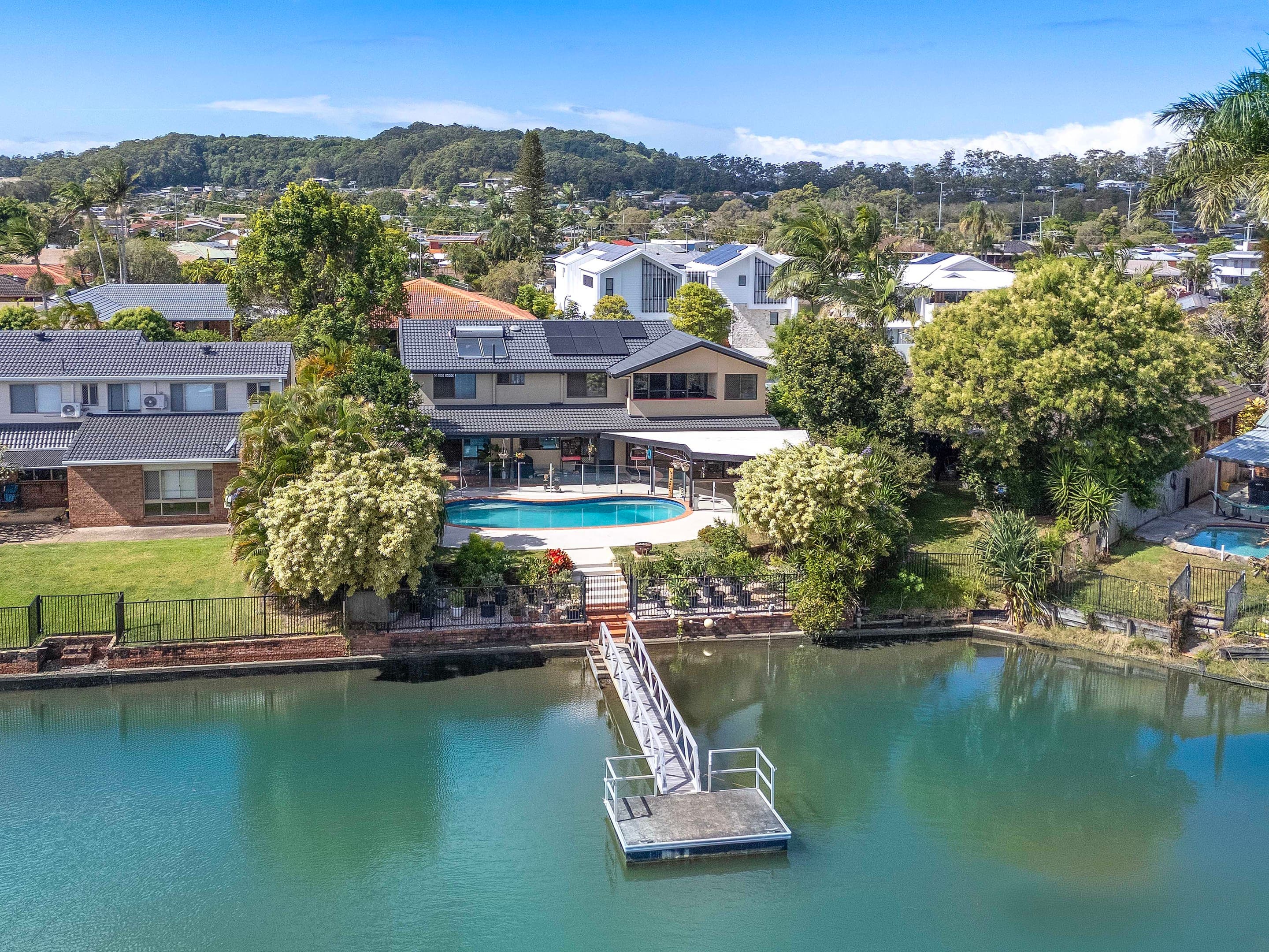 5 Headsail Court, Currumbin Waters - Image 1