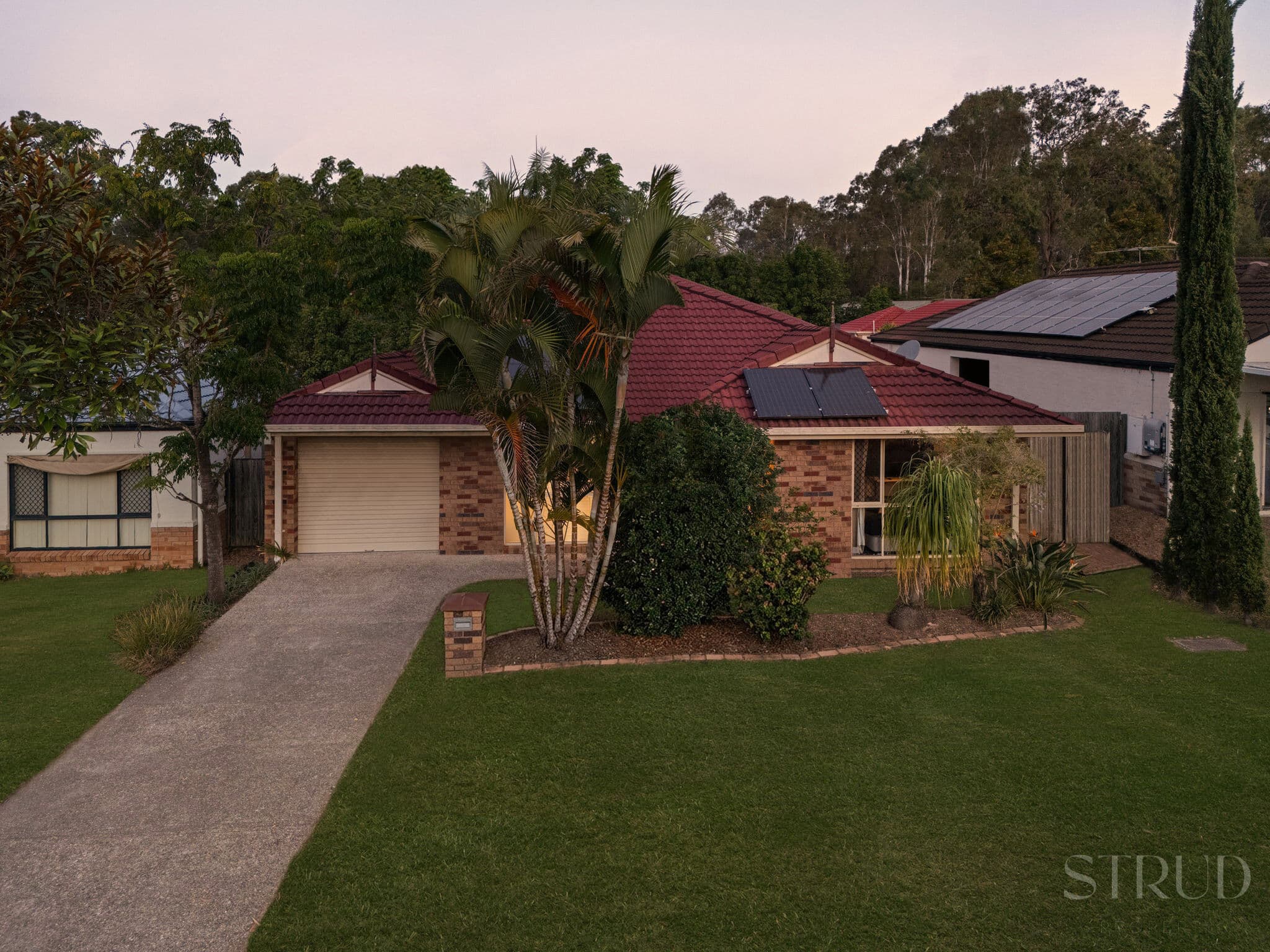 8 Merganser Place, Forest Lake — photo 1 of 5