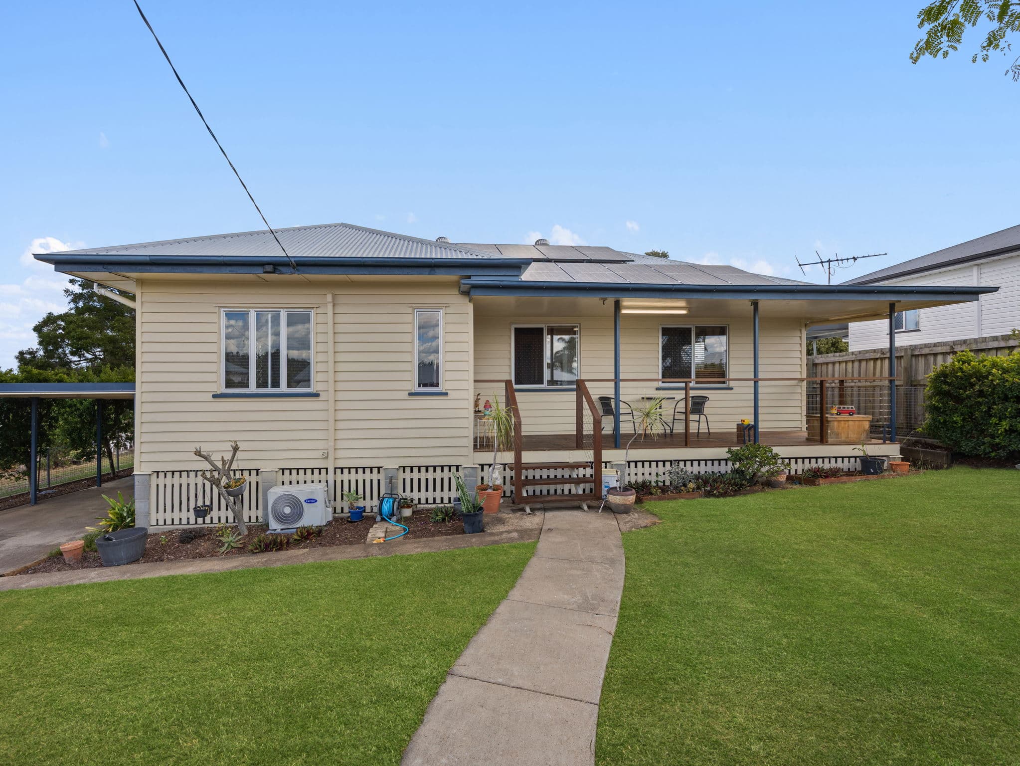 47 Alice Street, Silkstone — photo 1 of 5
