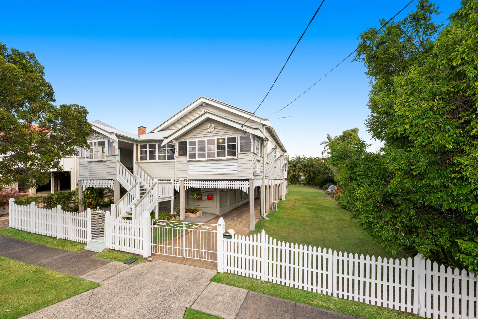 27 Broadway Street, Woolloongabba - Image 1