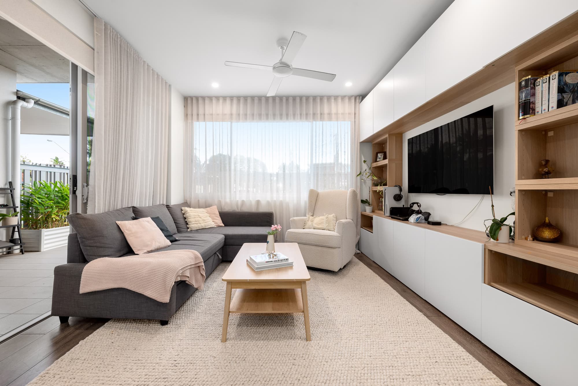 413/986 Wynnum Road, Cannon Hill - Image 1
