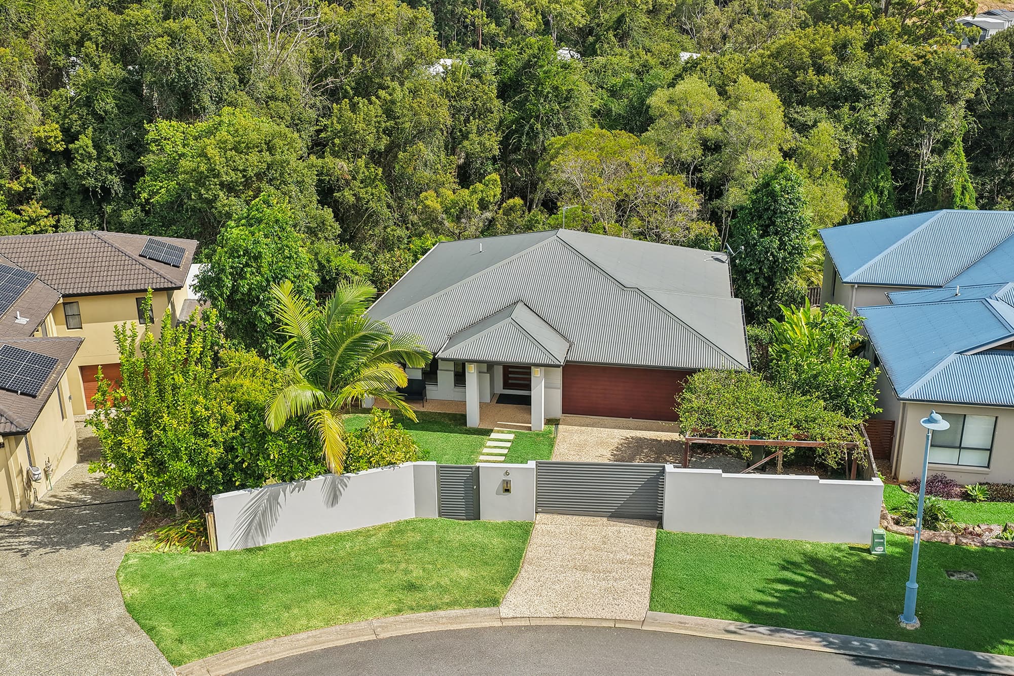 6 Kerrigan Court, Mudgeeraba — photo 1 of 5