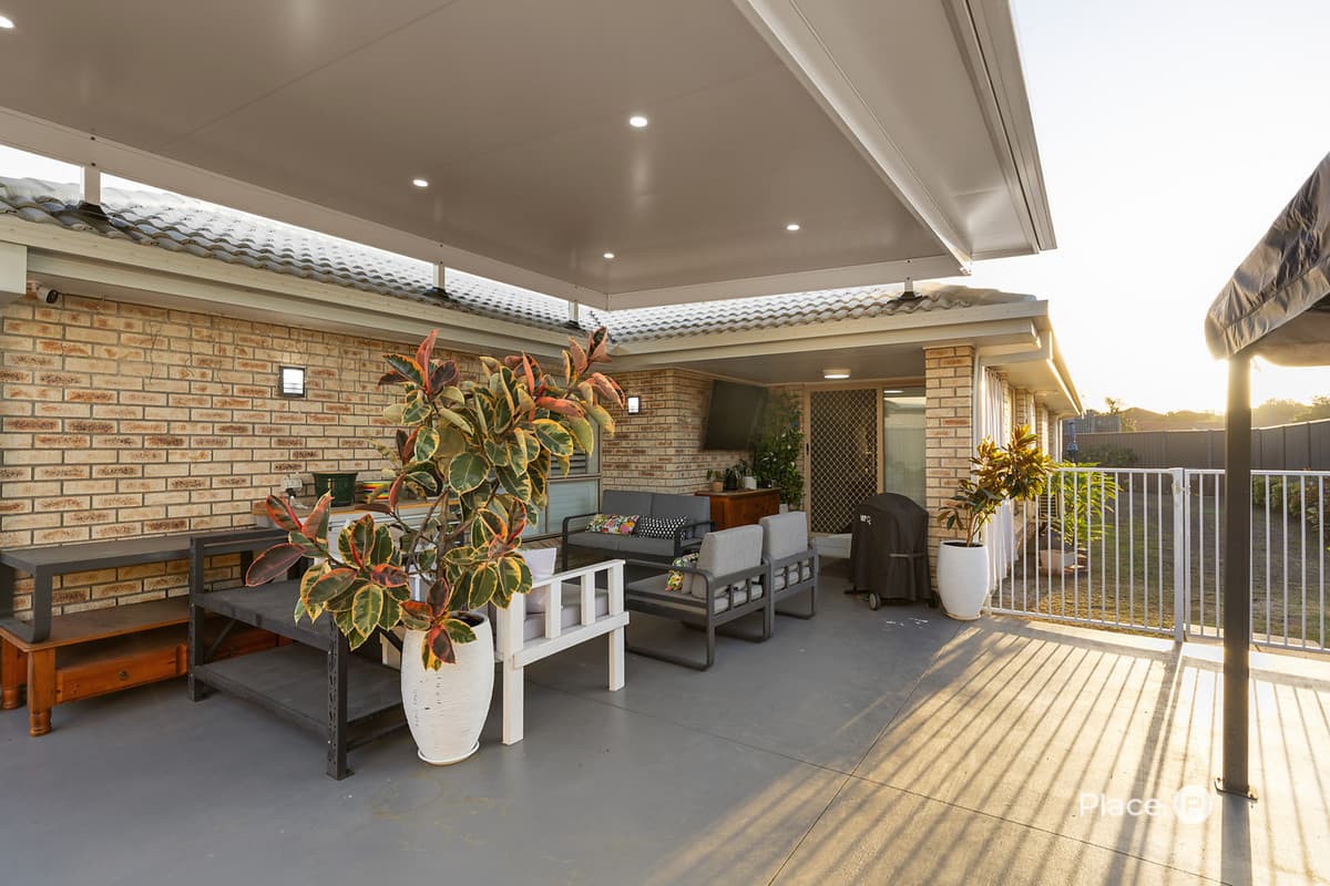 7 Sawrey Street, Rothwell — photo 1 of 5