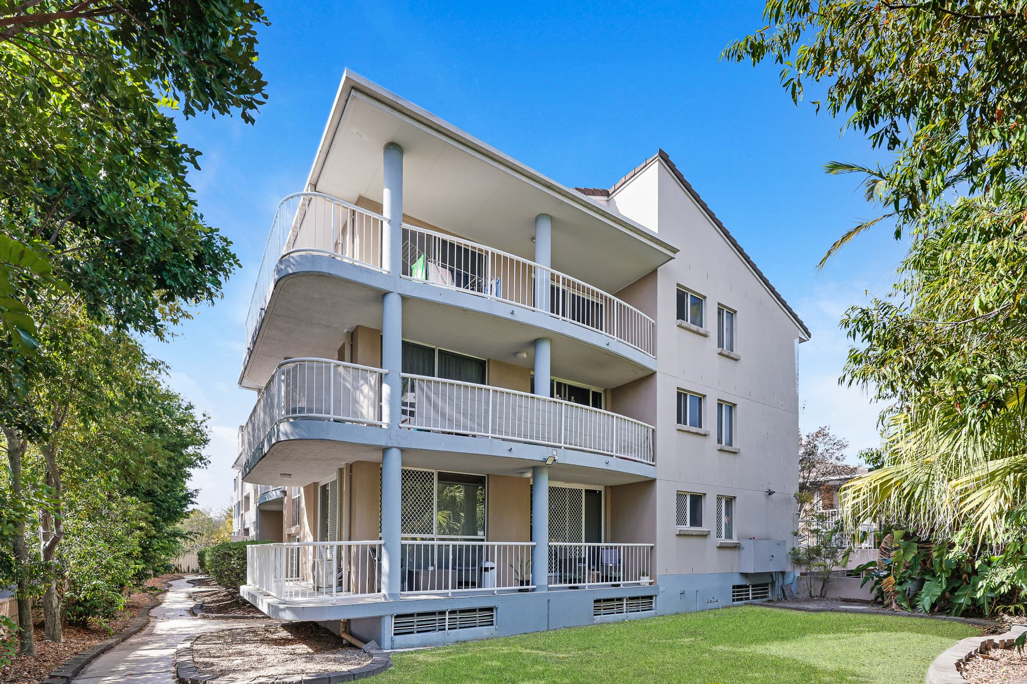3/111 Frank Street, Labrador - Image 1