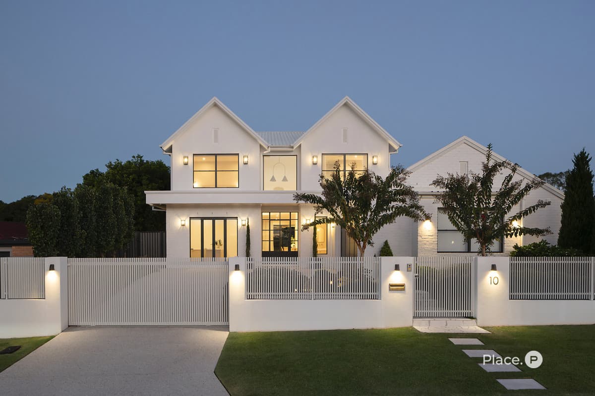 10 Dunvegan Place, Carindale - Image 1