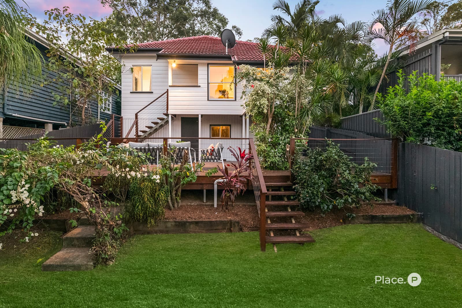 42 Hockings Street, Holland Park West, Holland Park West — photo 1 of 5
