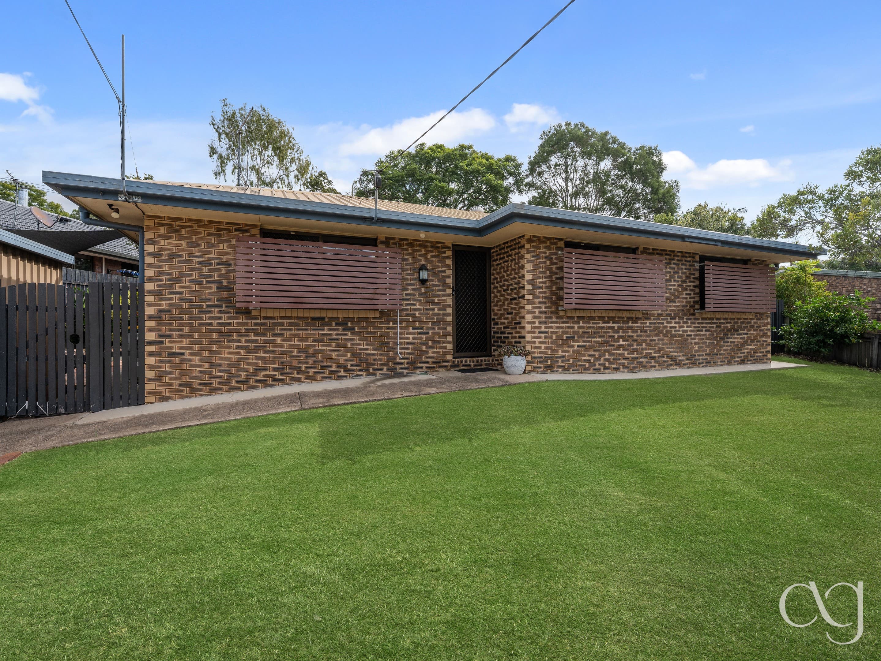 6 Pender Street, North Ipswich - Image 1