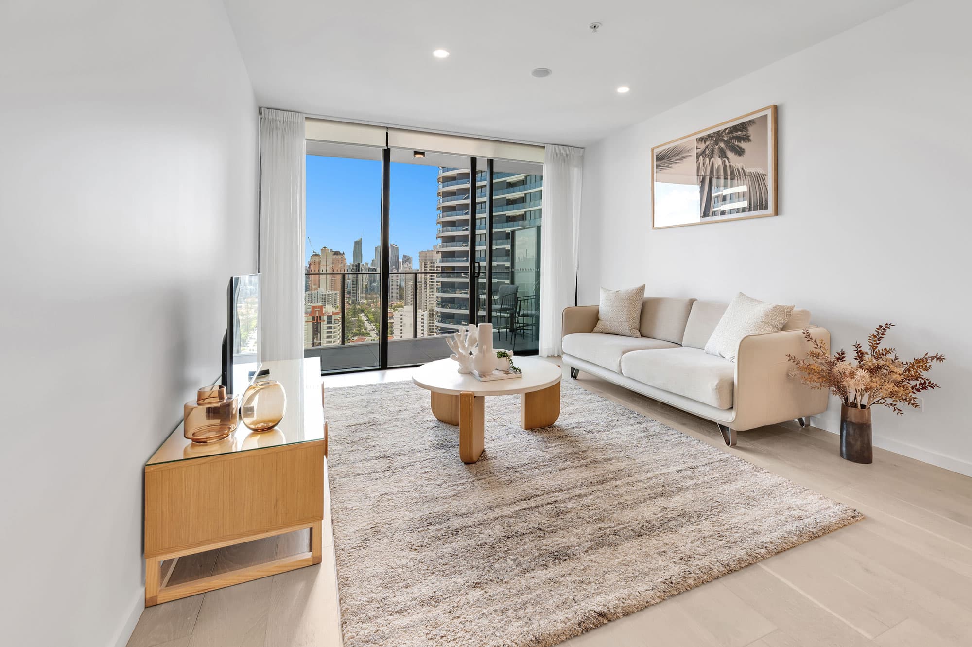 84/14 Elizabeth Avenue, Broadbeach — photo 1 of 5