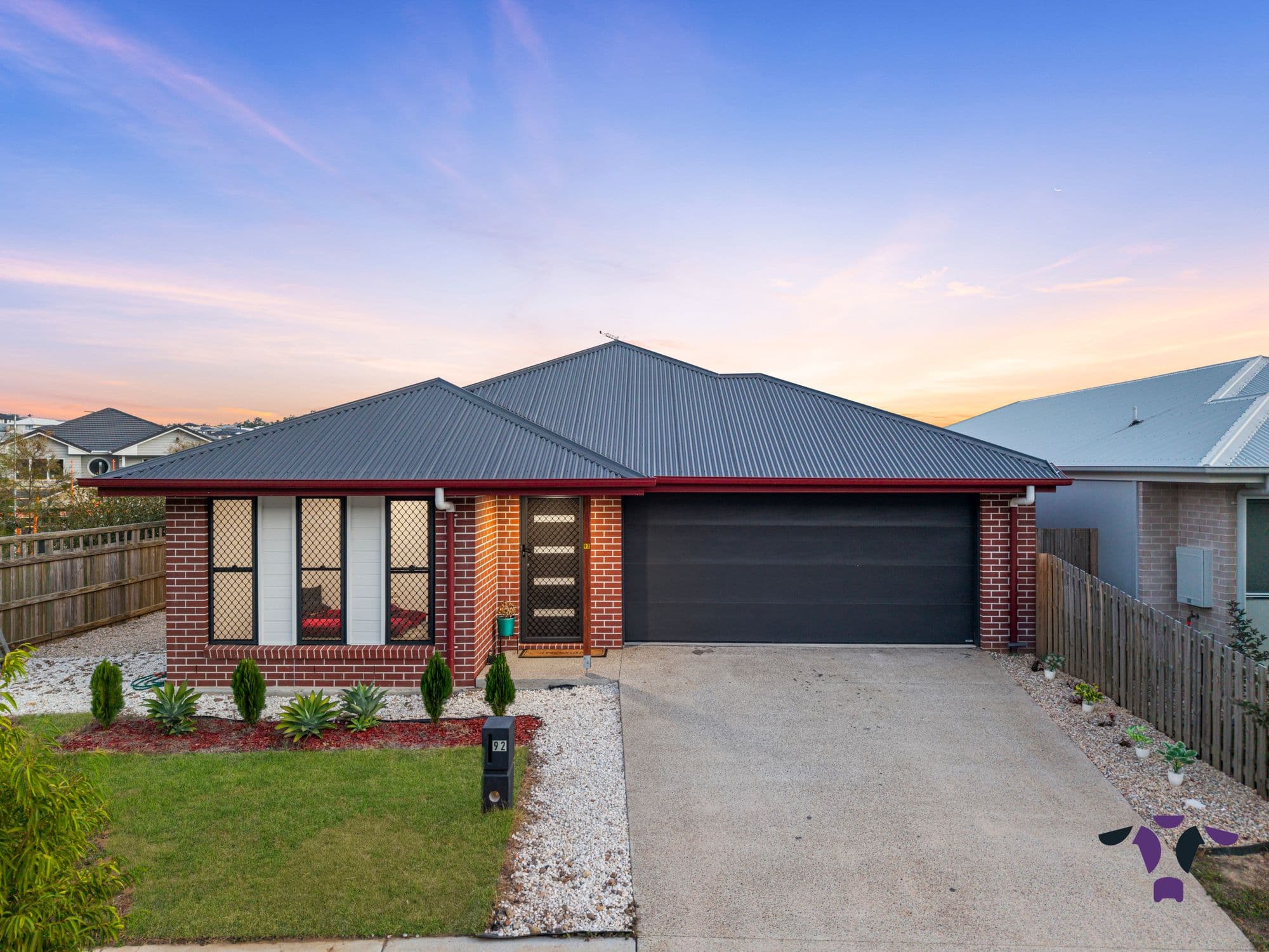 92 Capilano Way, Spring Mountain — photo 1 of 5