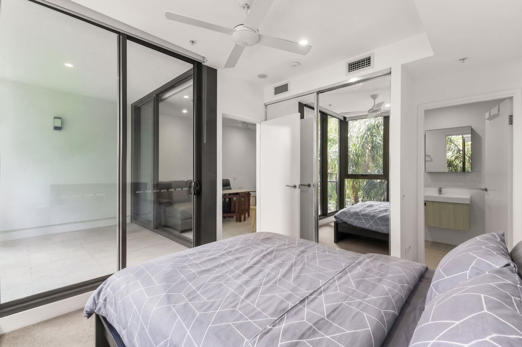 30608/24 Stratton Street, Newstead