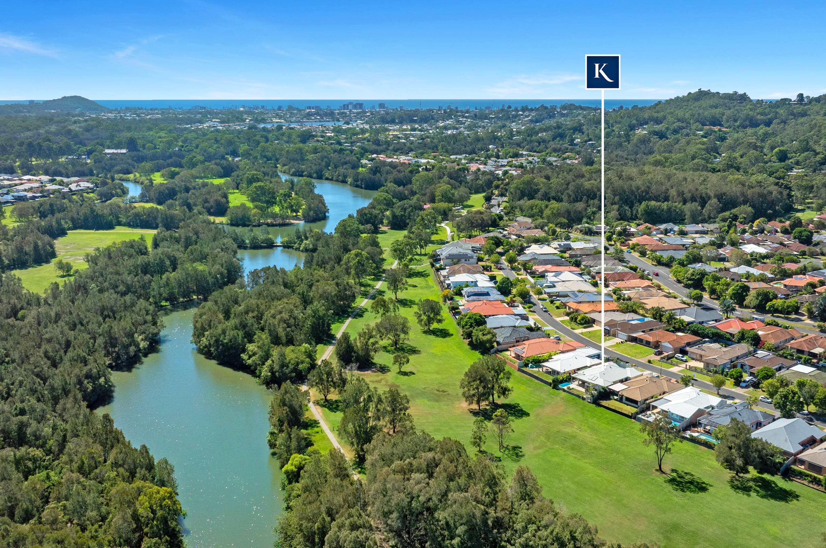 29 Tussock Crescent, Elanora — photo 1 of 5