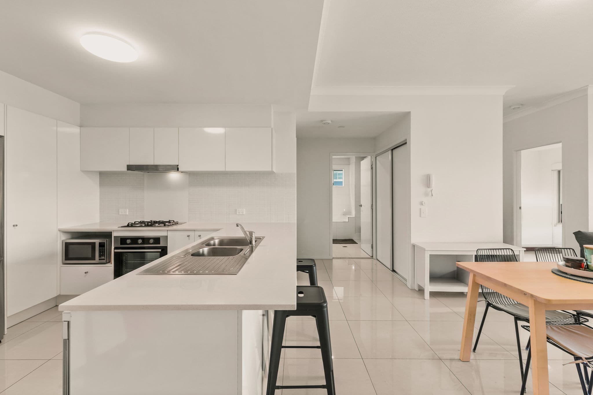 305/11 Playfield Street, Chermside — photo 1 of 5